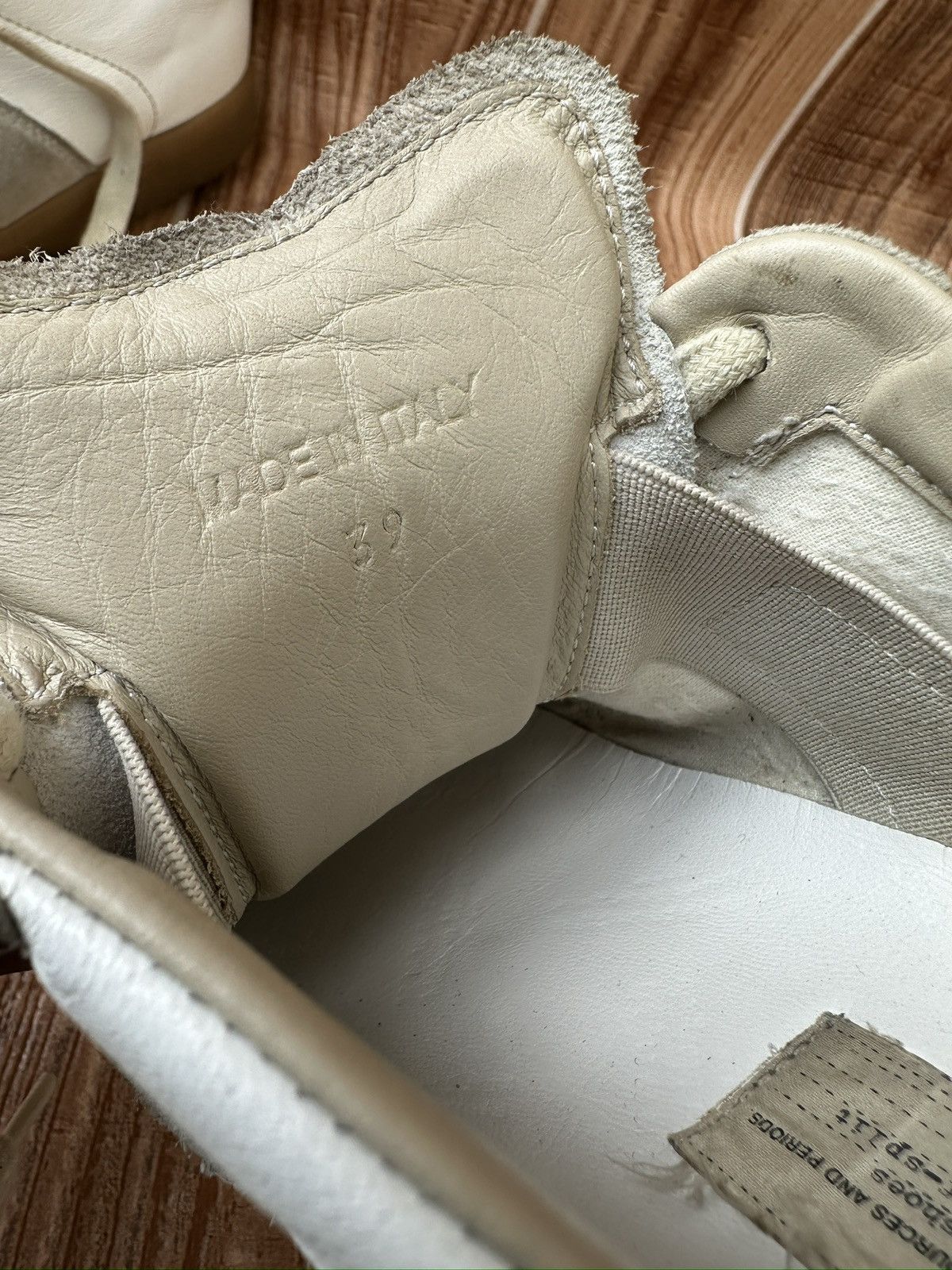Maison Margiela Maison Martin Margiela Replica Gats White/gray Lowtops Size US 9 / IT 39 - 15 Thumbnail