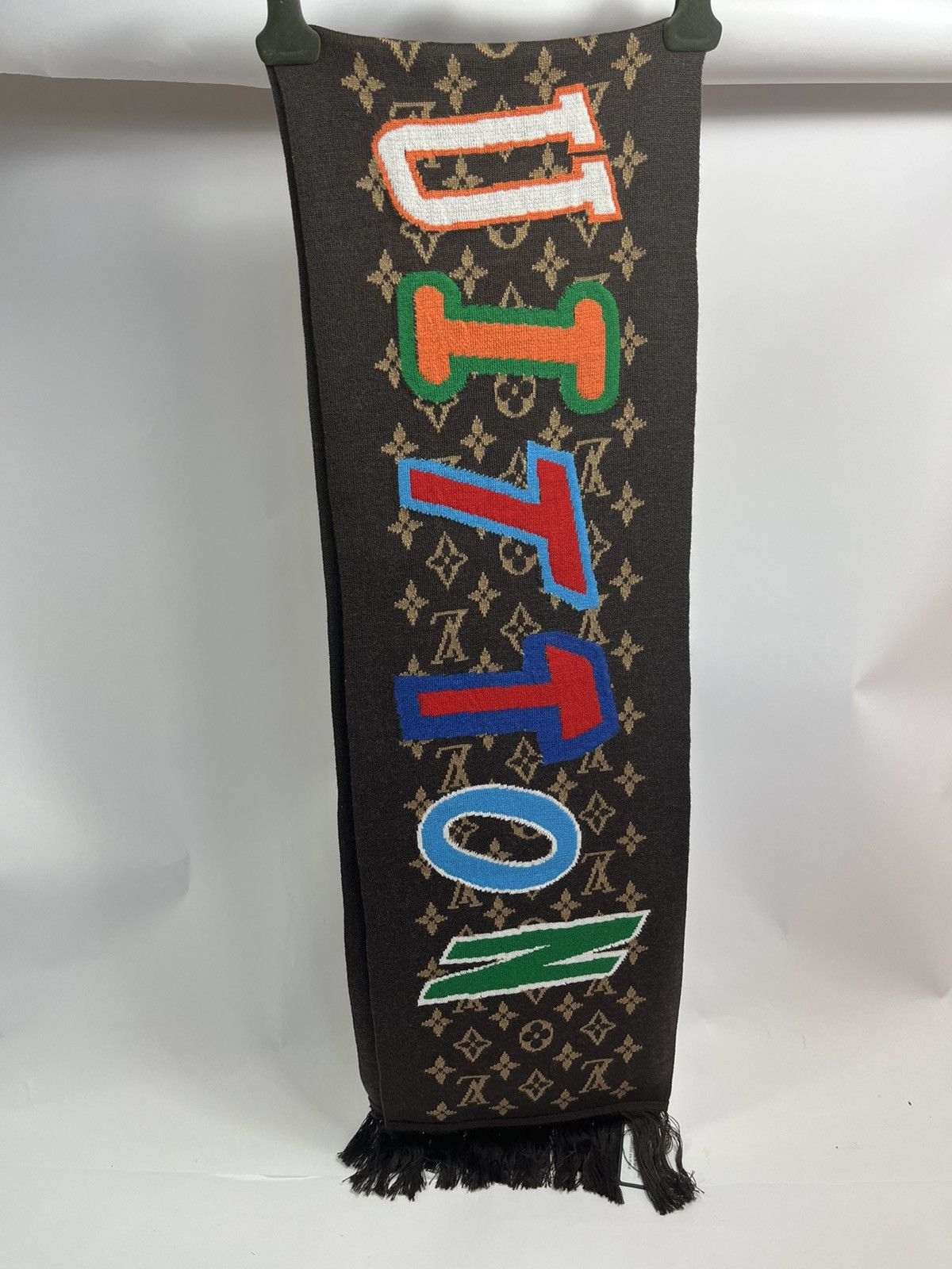 Louis Vuitton NBA MONOGRAM WOOL SCARF Size ONE SIZE - 2 Thumbnail