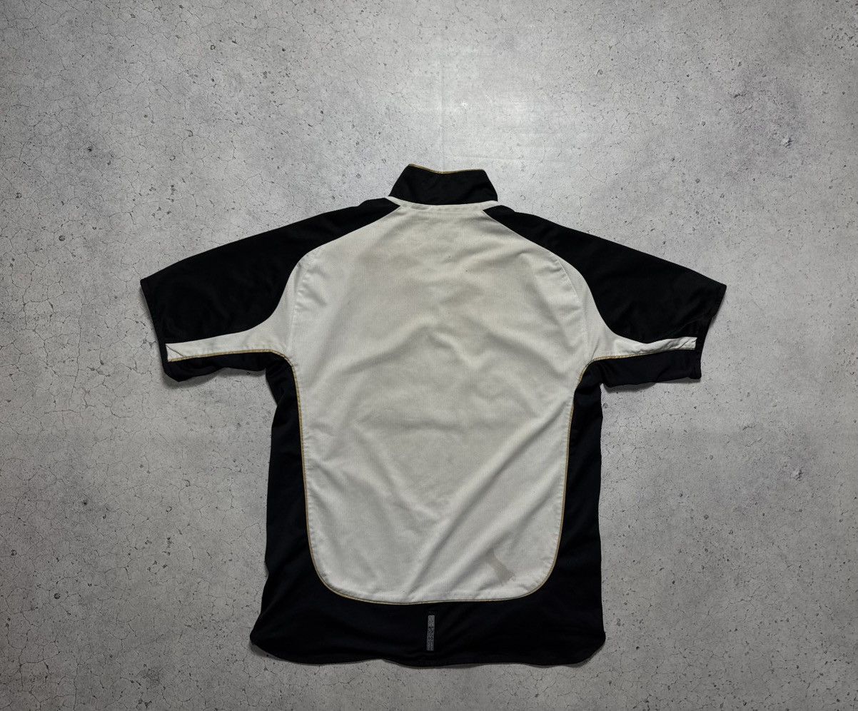 Umbro Umbro Manchester United 2001/2002 Reversible Soccer Jersey Size US XL / EU 56 / 4 - 10 Thumbnail