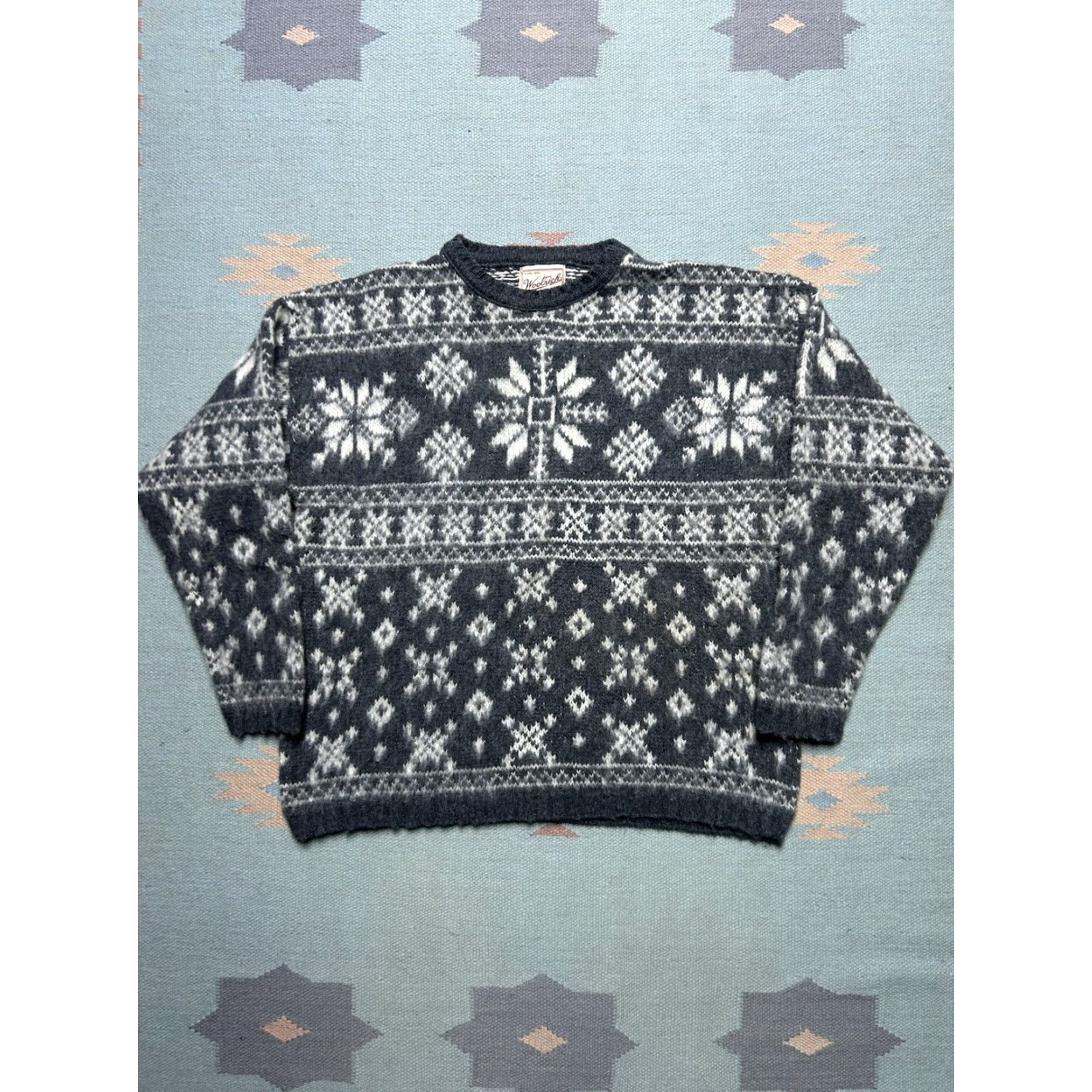 Vintage VINTAGE Woolrich Sweater Wool Knit Fair Isle Pullover Women’s Medium Gray Snowflake Size M / US 6-8 / IT 42-44 - 2 Thumbnail