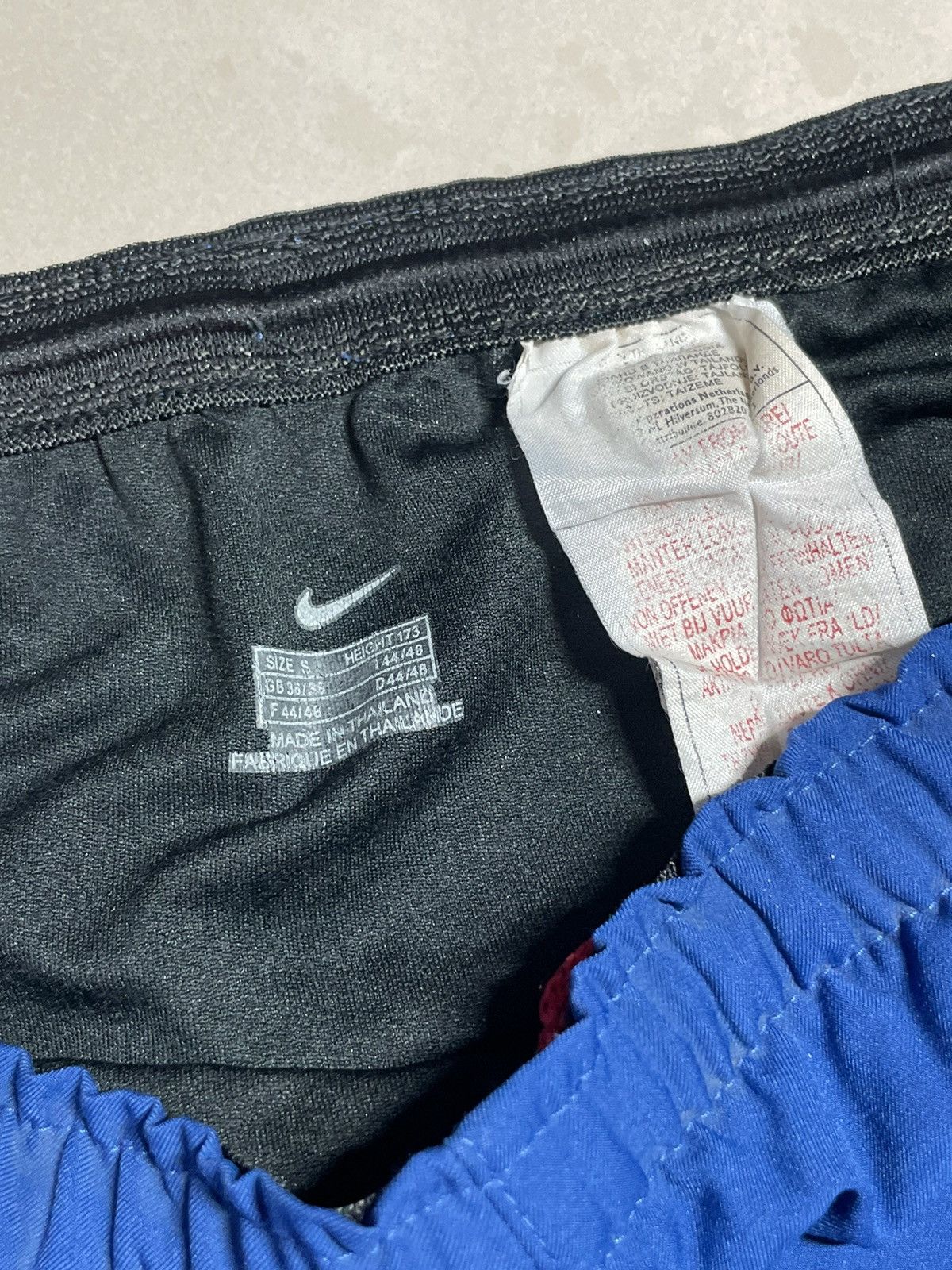Nike × Vintage Nike vintage barcelona shorts Size US 32 / EU 48 - 3 Thumbnail