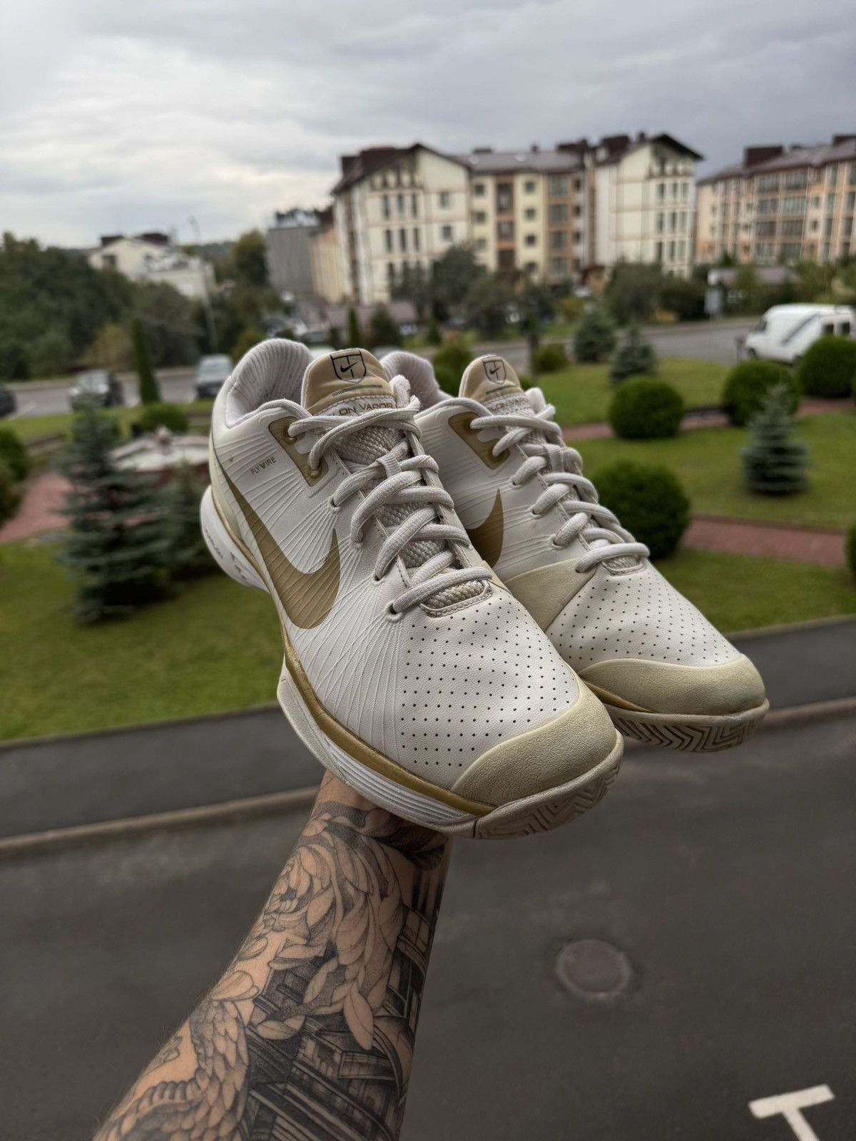 Nike Nike Lunar Vapor Tour Federer Tennis Wimbledon 2010 Shoes Size US 10 / EU 43 - 3 Thumbnail