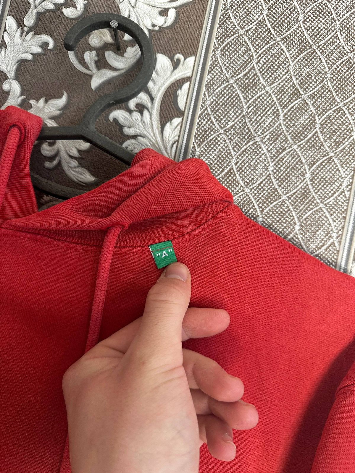 Off-White Off-White Red Spray Hoodie Virgil Abloh Portugal Size US M / EU 48-50 / 2 - 7 Thumbnail