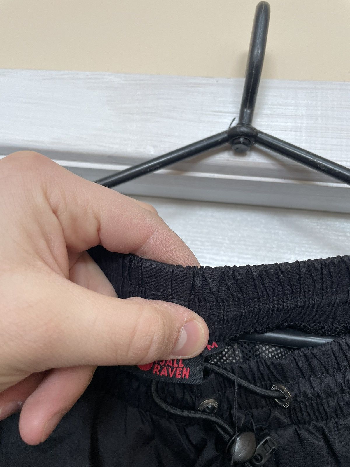 Fjallraven × Goretex M Fjallraven Hydratic Pants black gorpcore joggers ski snow Size US 33 - 4 Thumbnail