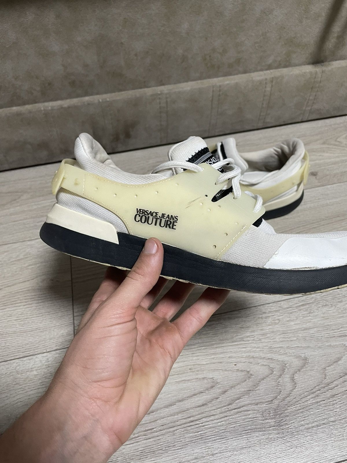 Versace Versace Jeans Couture White Sneakers Size 43 Vintage Size US 10 / EU 43 - 13 Thumbnail