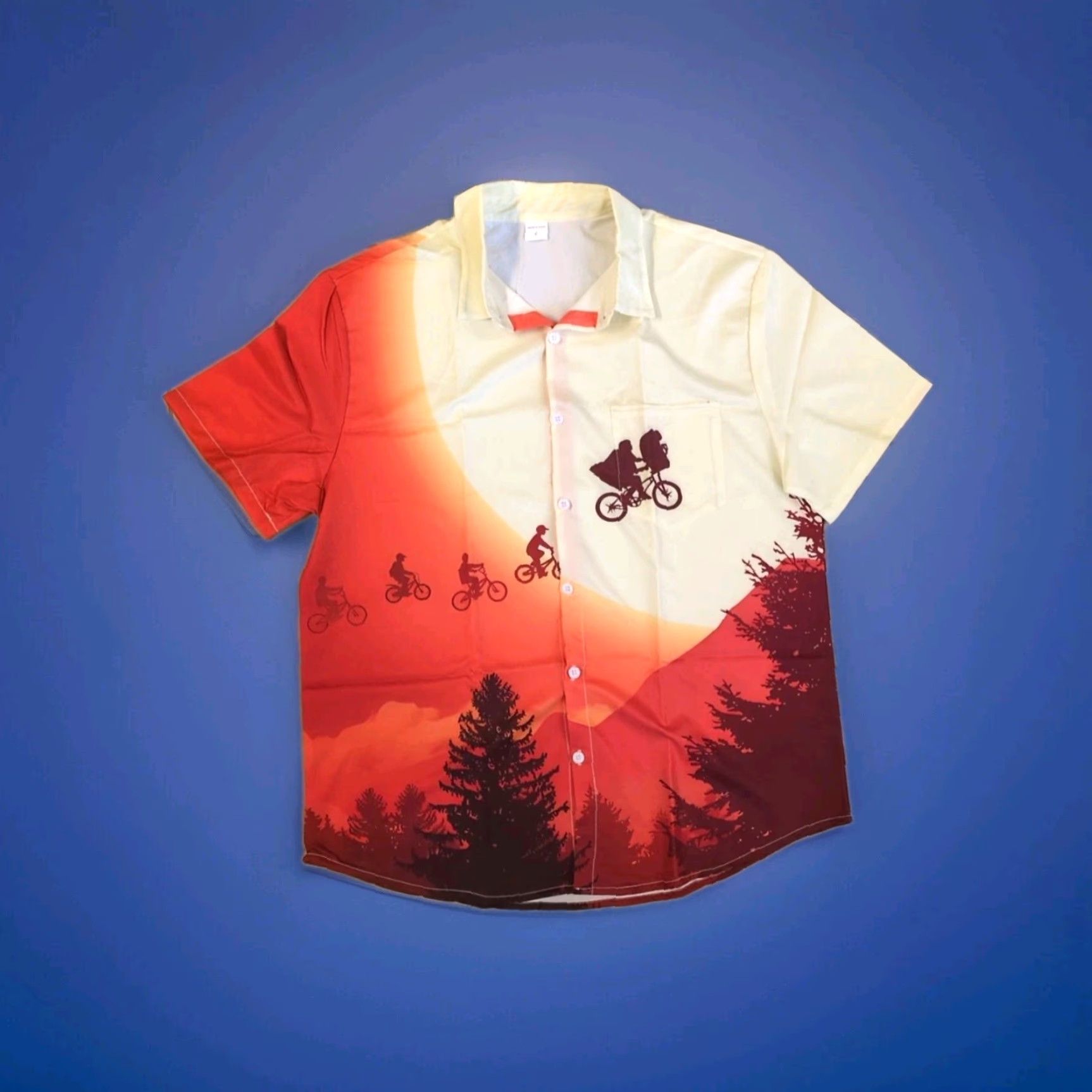 Vintage **ET The Extra Terrestrial Maroon Short Sleeve Button-Up Shirt Size L** User: ET The Extra Terrestrial Maroon Short Sleeve Button-Up Shirt Size L Size US L / EU 52-54 / 3 - 6 Thumbnail