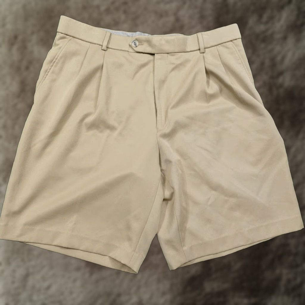 Neiman Marcus VINTAGE NEIMAN MARCUS BEIGE KHAKI PLEATED 100% POLYESTER SHORTS MENS SZ 35 Size US 35 - 1 Thumbnail