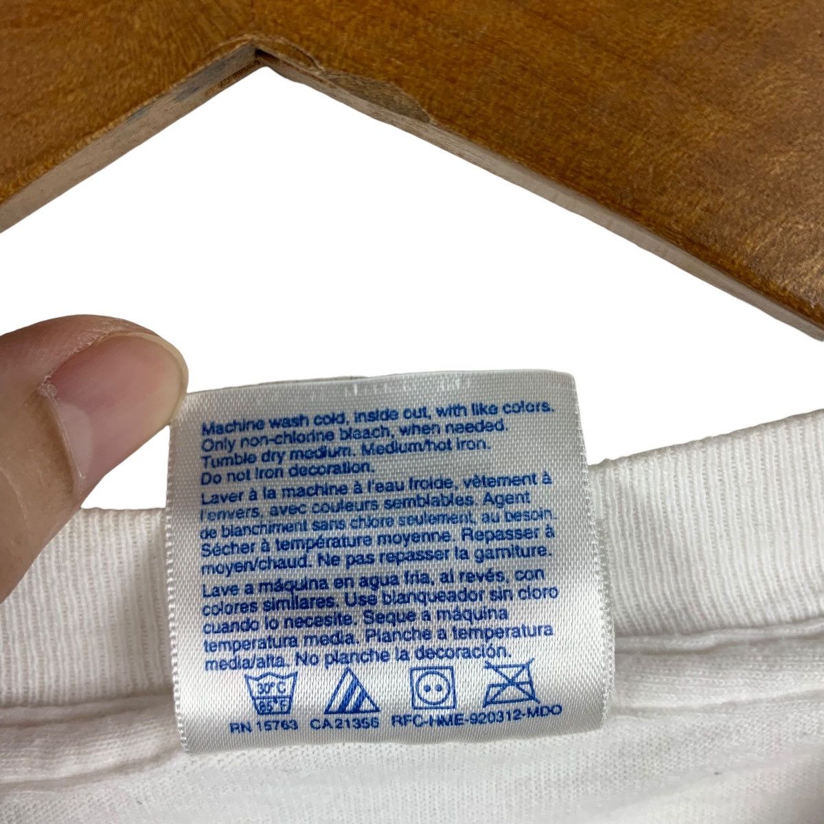 Hanes Vintage 90s MAUI road to hana big logo back hit Surfing tee Size US L / EU 52-54 / 3 - 12 Thumbnail