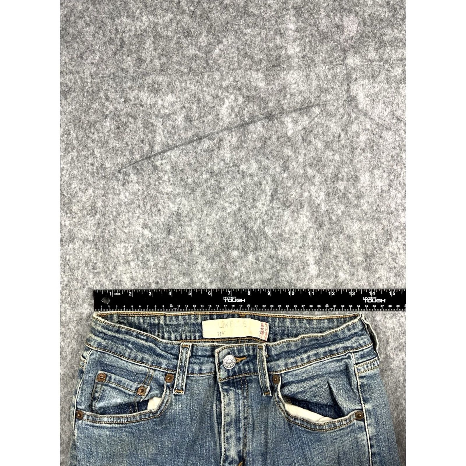 Levi's VINTAGE Levi’s 519 Jeans Women Regular Bootcut Low Flare 29in 28 Waist Light Blue Denim Size 7 Juniors Size 28" / US 6 / IT 42 - 3 Thumbnail