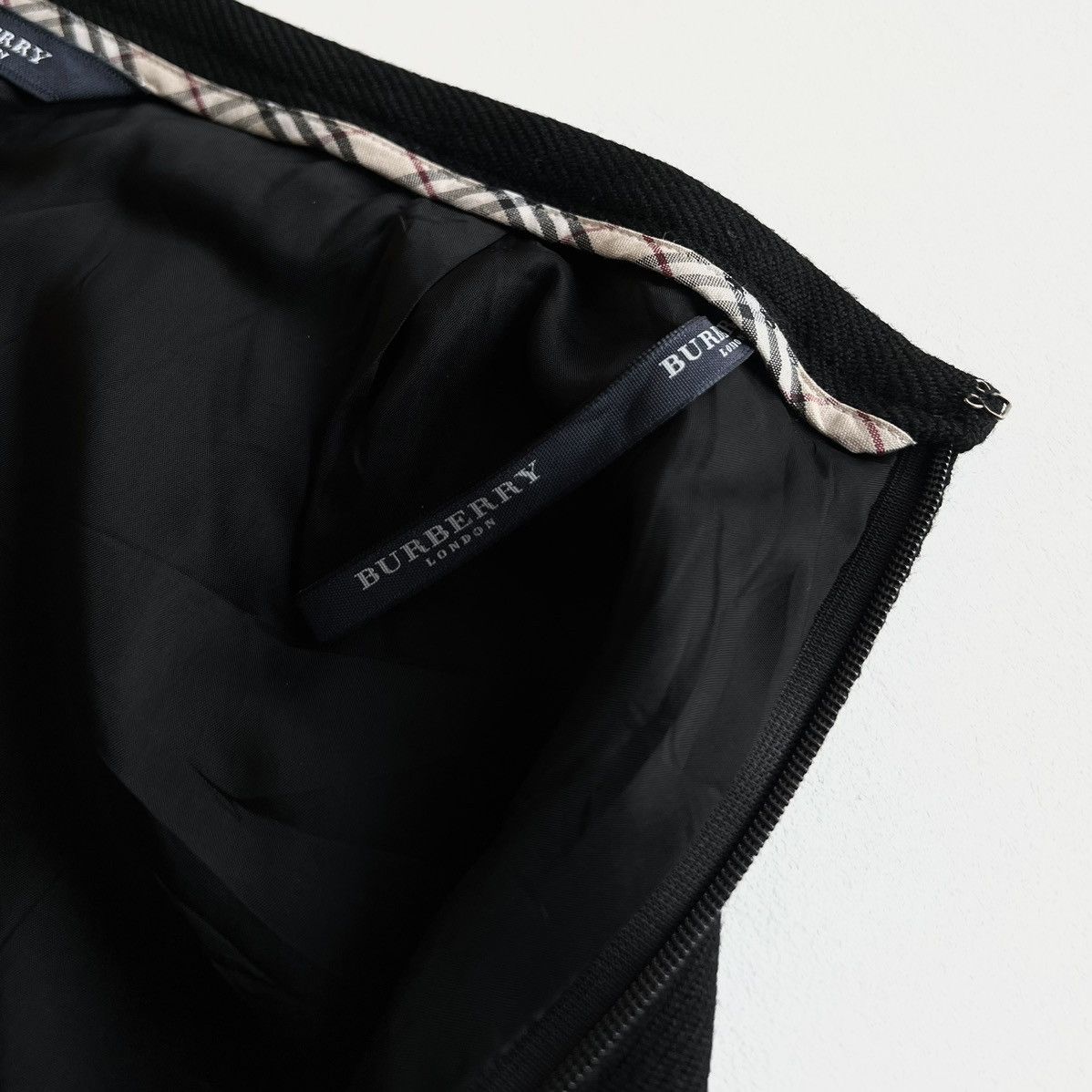 Burberry BURBERRY BLACK MAXI SKIRT Size 28" / US 6 / IT 42 - 10 Thumbnail