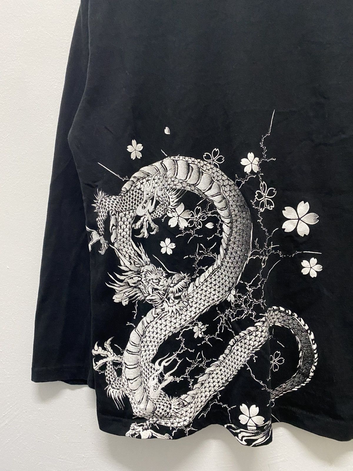 Beauty Beast Japanese Sukajan t shirt dragon embroidery long sleeve Size US L / EU 52-54 / 3 - 6 Thumbnail