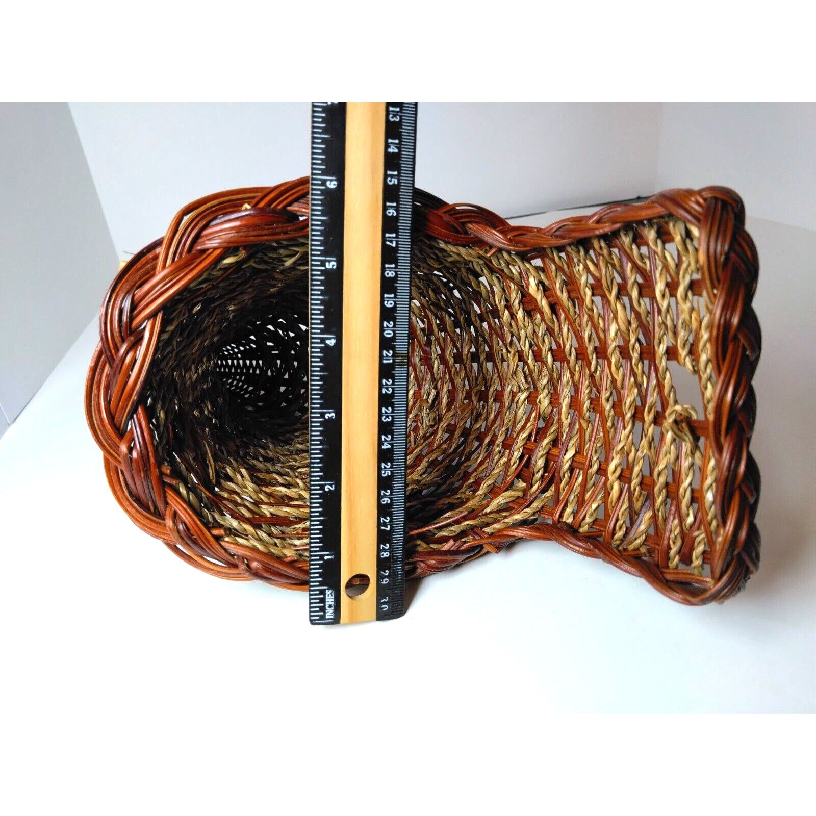 The Unbranded Brand Small Cornucopia Basket - Free Standing or Hanging - Nice! Size ONE SIZE - 6 Thumbnail