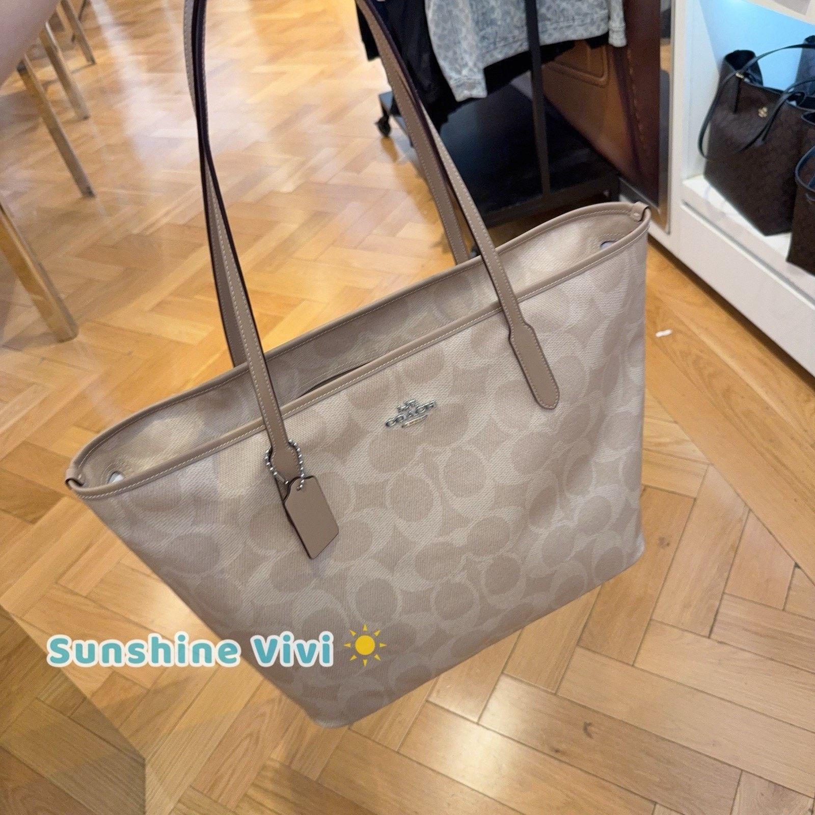 Coach NWT Coach Large City Tote Bag In Maxi CCD66 Sand Taupe Size ONE SIZE - 7 Thumbnail