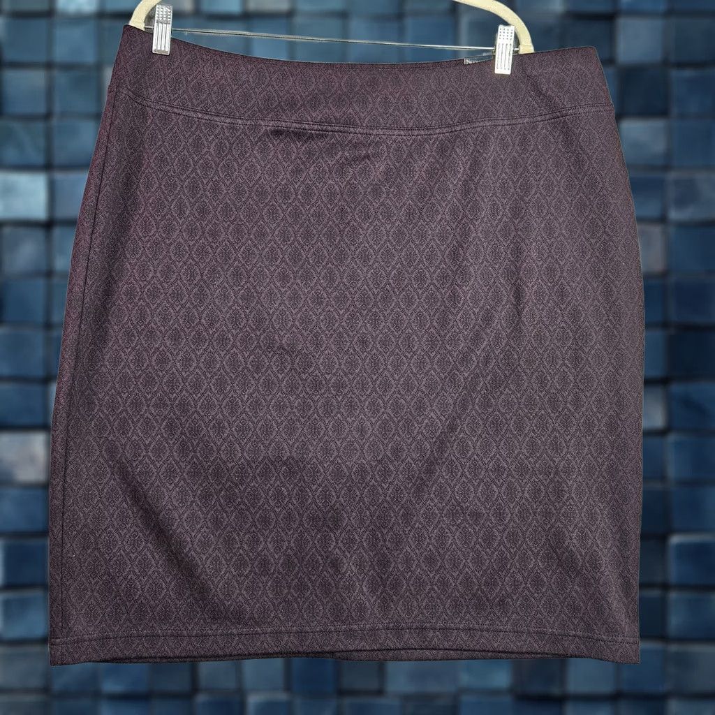 Vintage Style & Co Women Burgundy Stretch Skirt Plus Size 2X NEW A-Line Short Skirt Womens Plus 2X Burgundy Red Polyester Rayon Spandex All Seasons Size 40" / US 18 - 1 Thumbnail