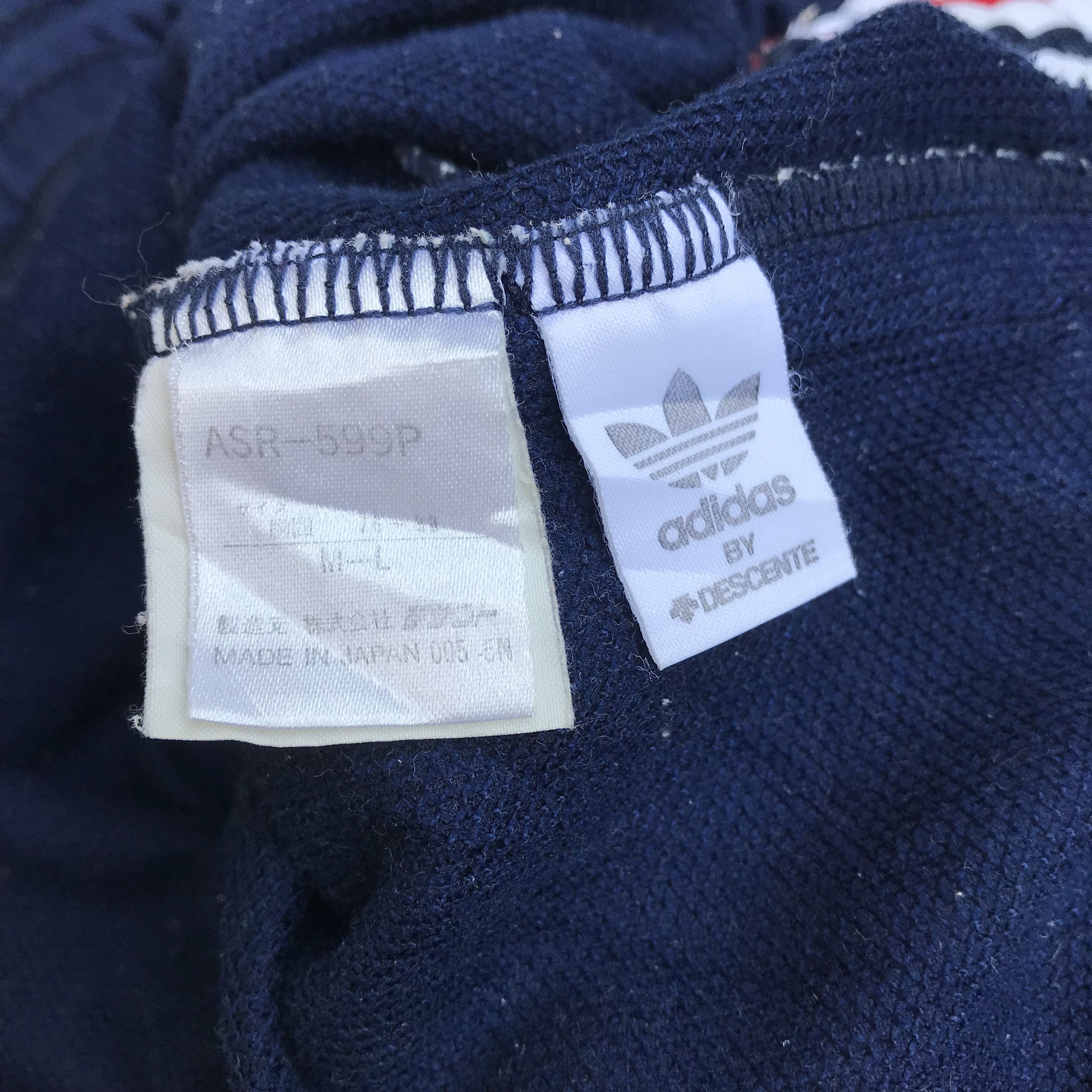 Adidas Adidas Originals Short pants Trainner Trackpants shorts navy Size US 34 / EU 50 - 9 Thumbnail