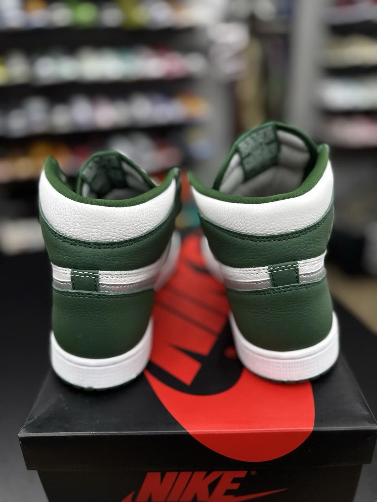 Jordan Brand Air Jordan 1 Retro High Og Gorge Green DZ5485-303 6.5M New Size US 6.5 / EU 39-40 - 7 Thumbnail