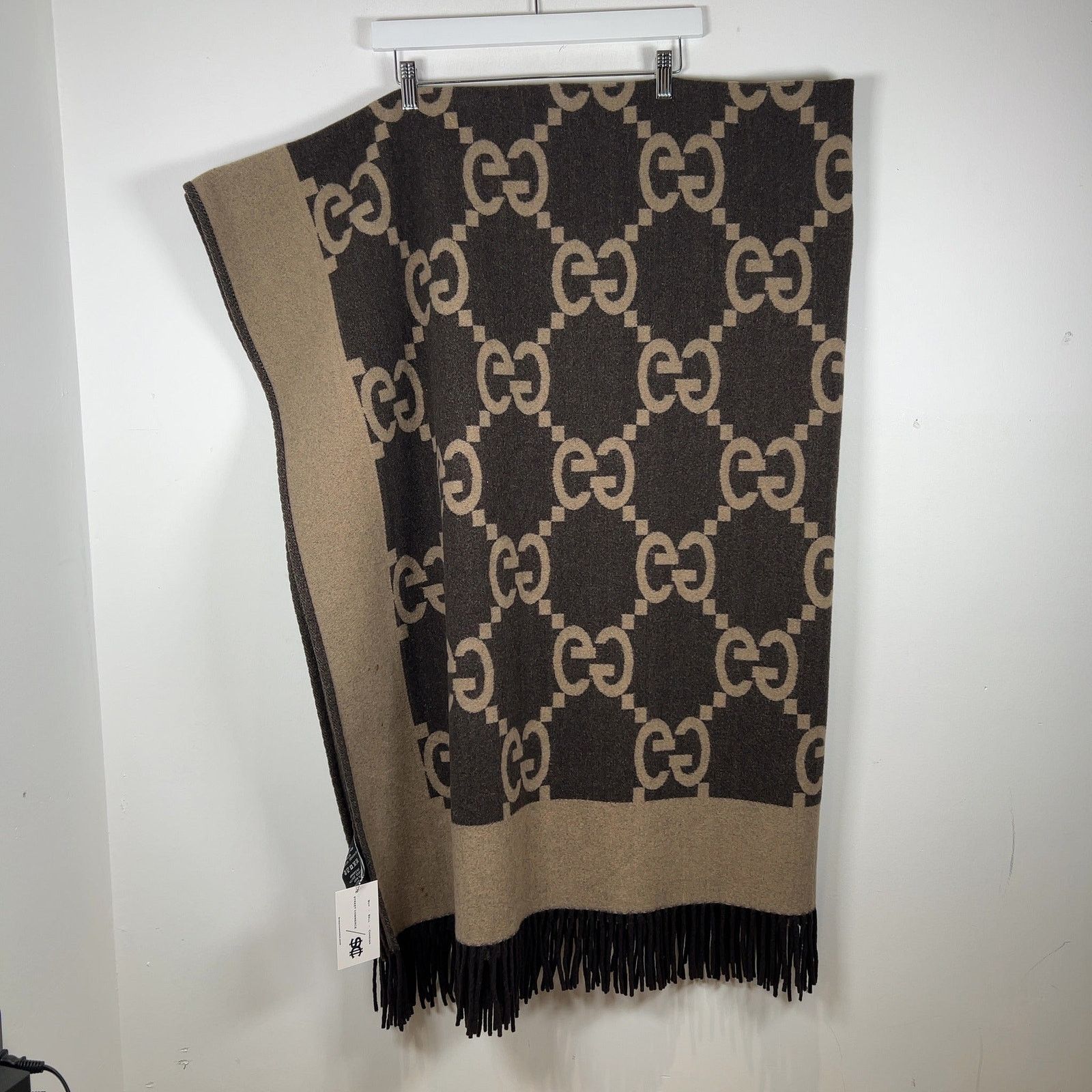 Gucci Gucci GG Wool Blend Throw Blanket Size ONE SIZE - 1 Thumbnail