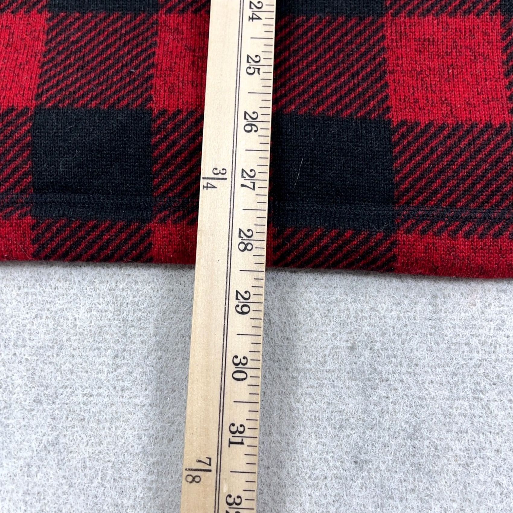 The North Face - It includes all the relevant keywords: "North Face Sweater Men XXL Red Black Buffalo Plaid Pullover 1/2 Zip Gordon Lyons Size US XXL / EU 58 / 5 - 7 Thumbnail