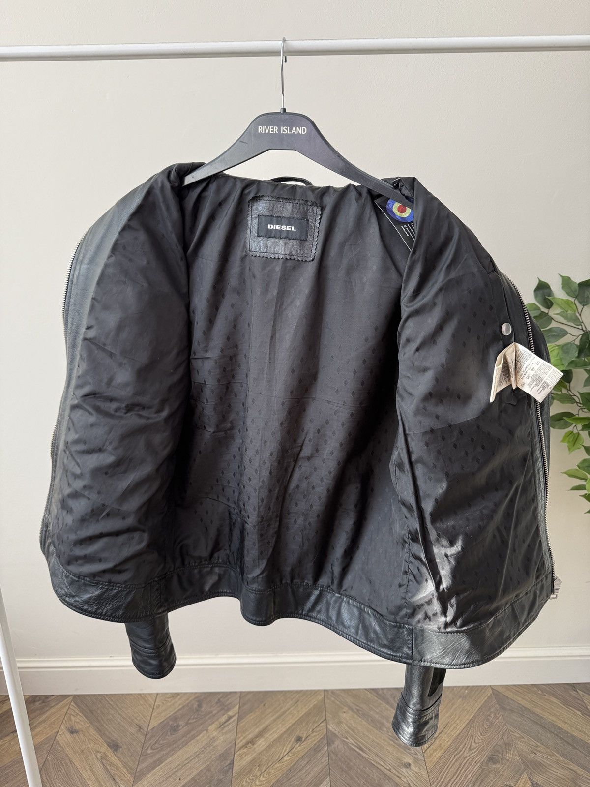 Diesel Vintage Diesel Mens Black Leather Jacket Patch Details Size US L / EU 52-54 / 3 - 8 Thumbnail