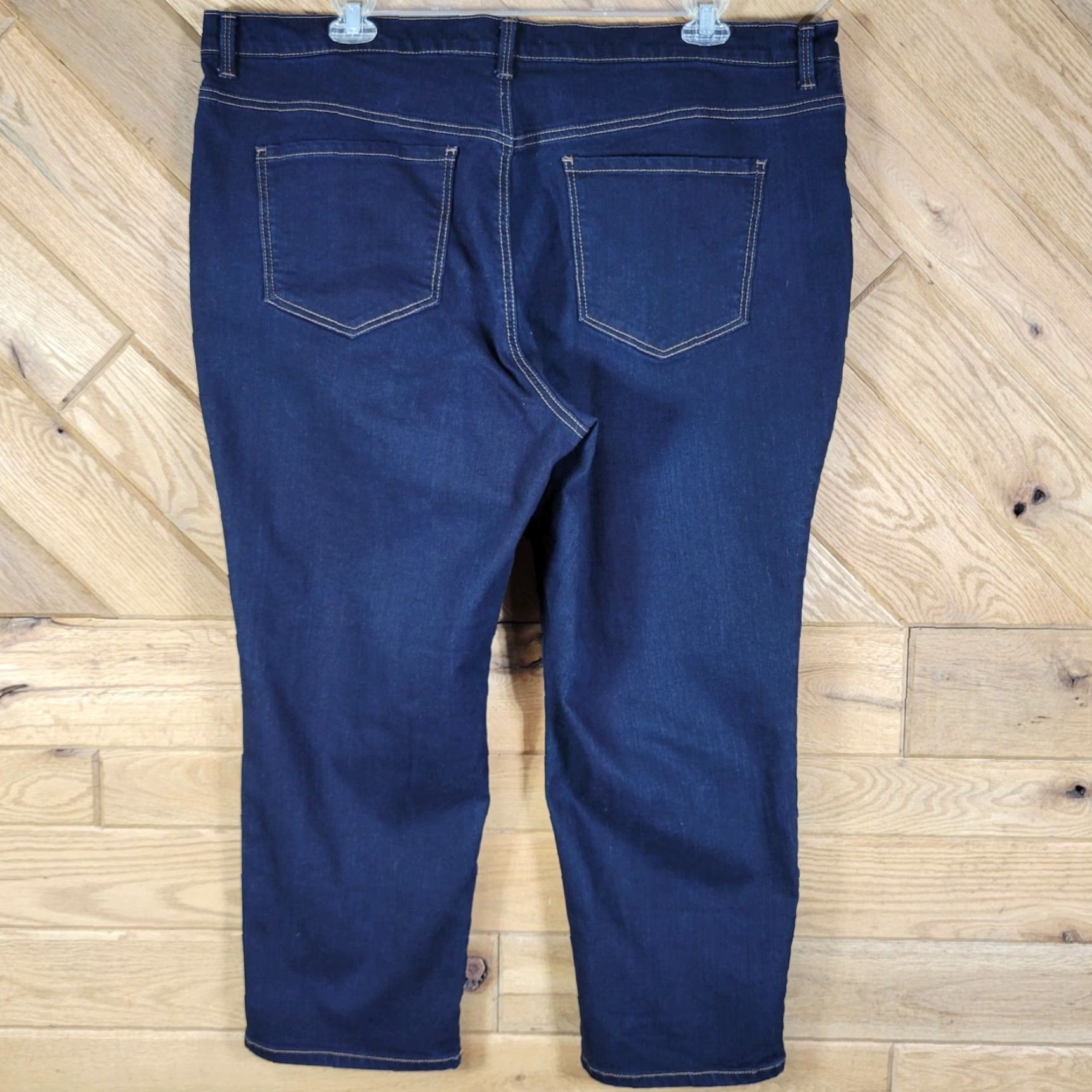 Gloria Vanderbilt Gloria Vanderbilt Jeans Womens Plus 22W Dark Wash Denim Stretch Straight 27" Inseam Size 22W Blue Shirt? Size 40" / US 18 - 3 Thumbnail