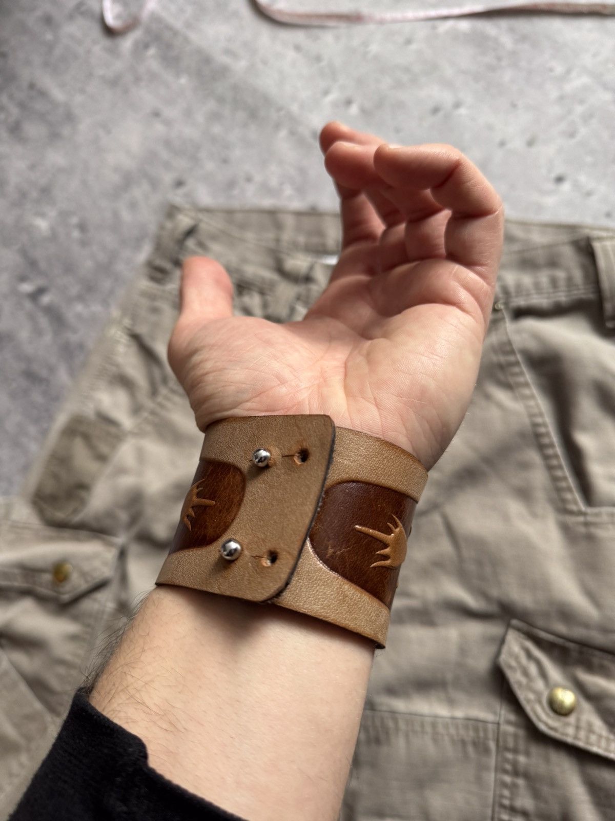 Leather × Vintage ⚠️🔥Vintage leather bracelet 00s moto style classic flame Size ONE SIZE - 4 Thumbnail