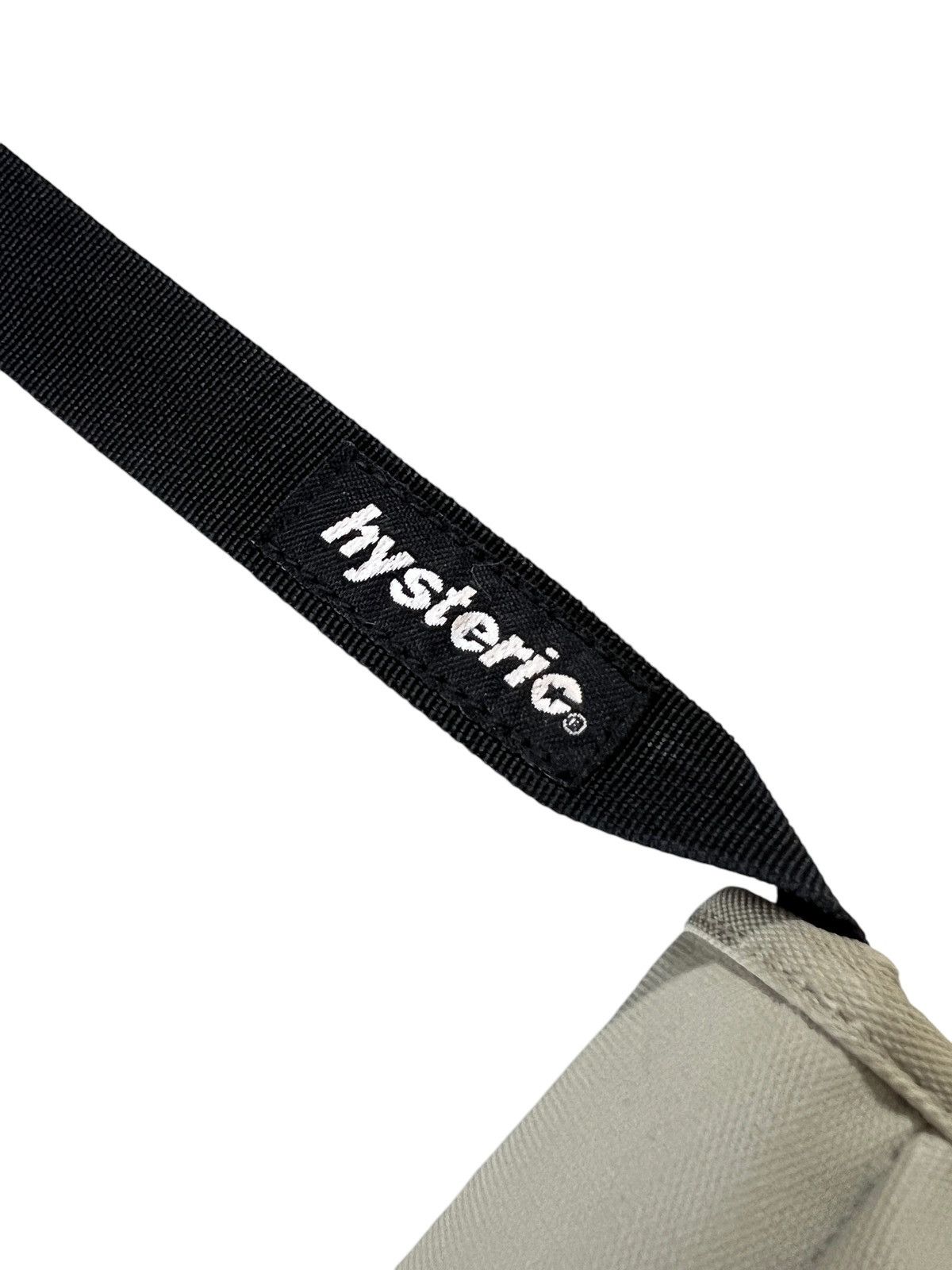 Hysteric Glamour 1990 Hysteric Glamour Vinyl Junkie CD/ Walkman Sling Bag Size ONE SIZE - 4 Thumbnail