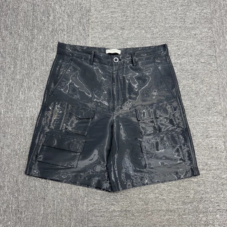 Givenchy Givenchy Size50 Laser Reflective Shorts Size US 30 / EU 46 - 1 Thumbnail