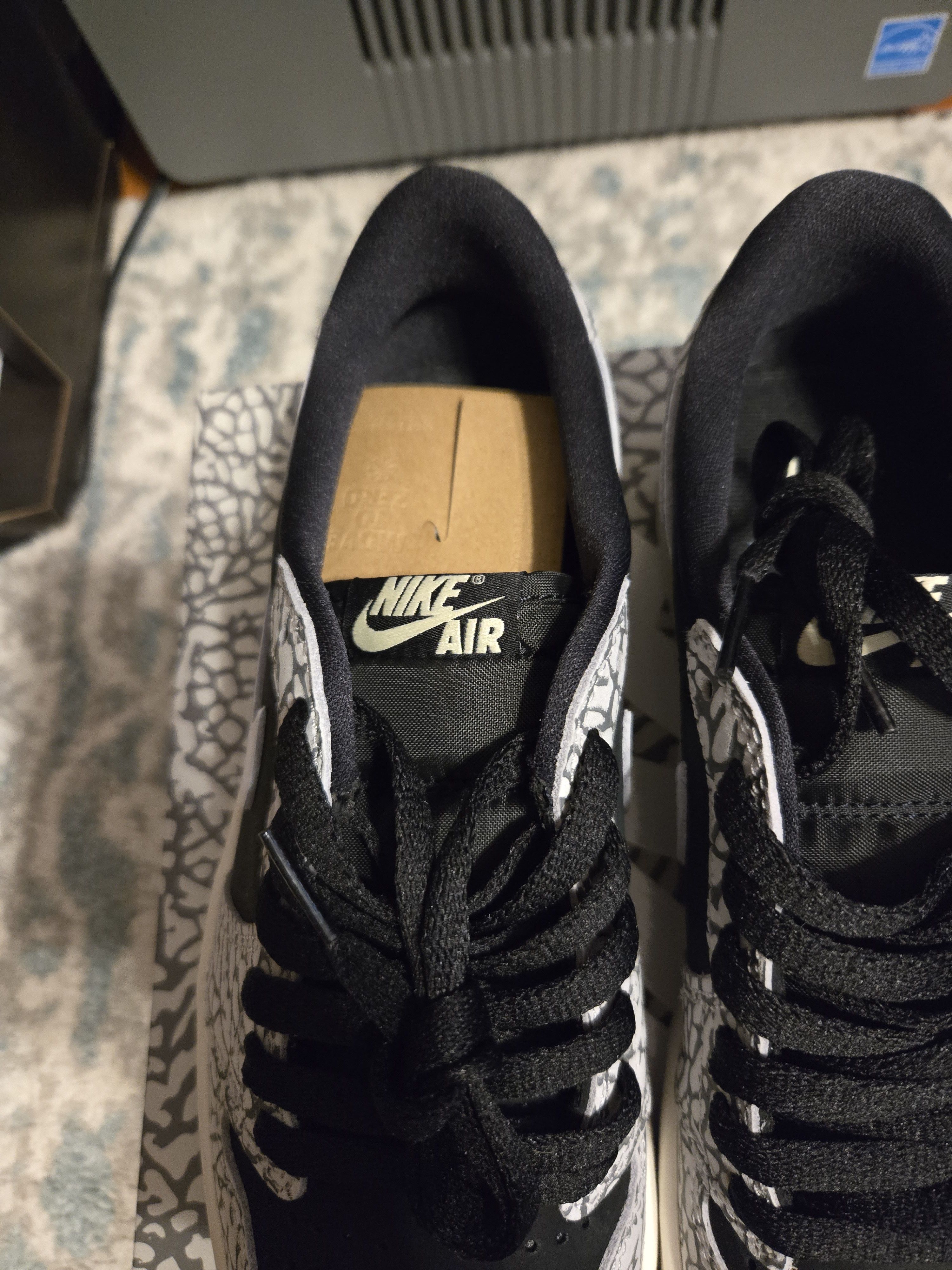 Nike Air Jordan 1 Retro Low OG Black Cement Size US 7.5 / EU 40-41 - 7 Thumbnail