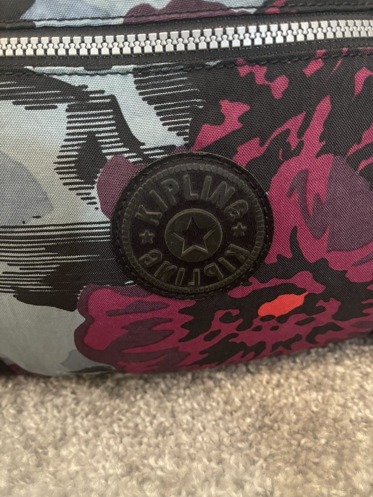 Japanese Brand KIPLING VINTAGE AVANT GARDE Y2K FLOWERS MONKEY BIG BAG Size ONE SIZE - 4 Thumbnail
