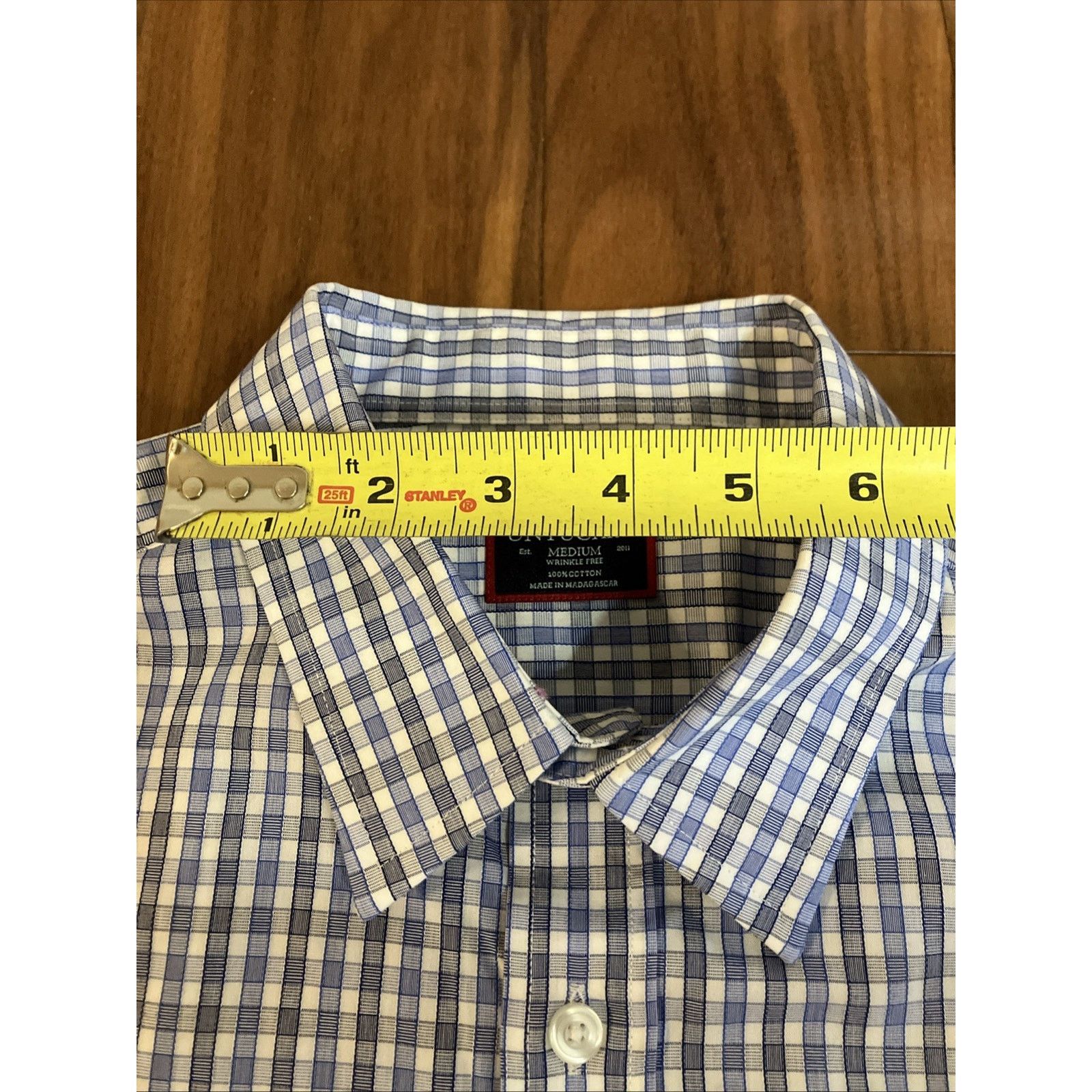 UNTUCKit UNTUCKit Shirt Mens Medium REGULAR Fit Wrinkle Free Button Size US M / EU 48-50 / 2 - 3 Thumbnail