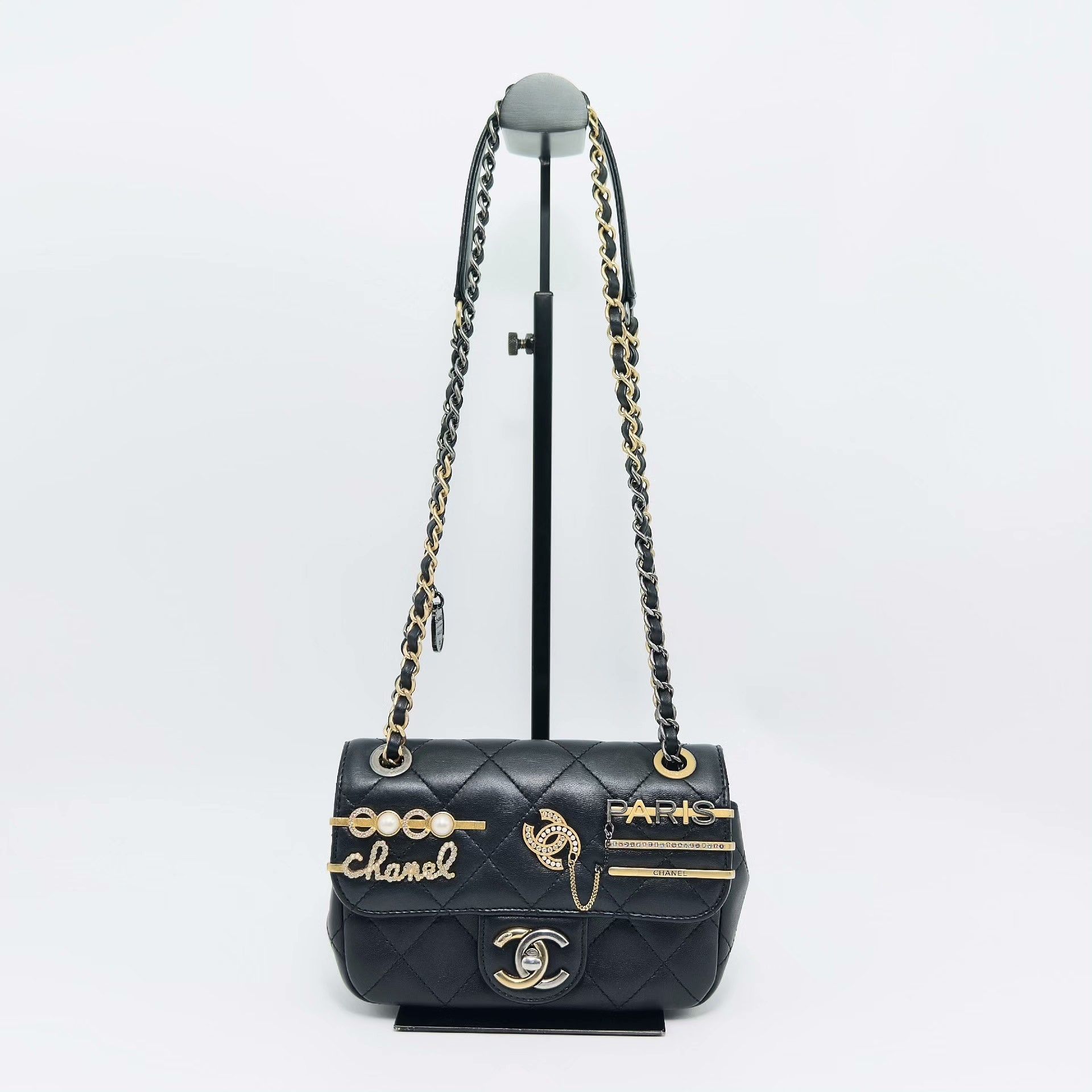 Chanel Pre-loved Bag Very good condition Size ONE SIZE - 1 Thumbnail
