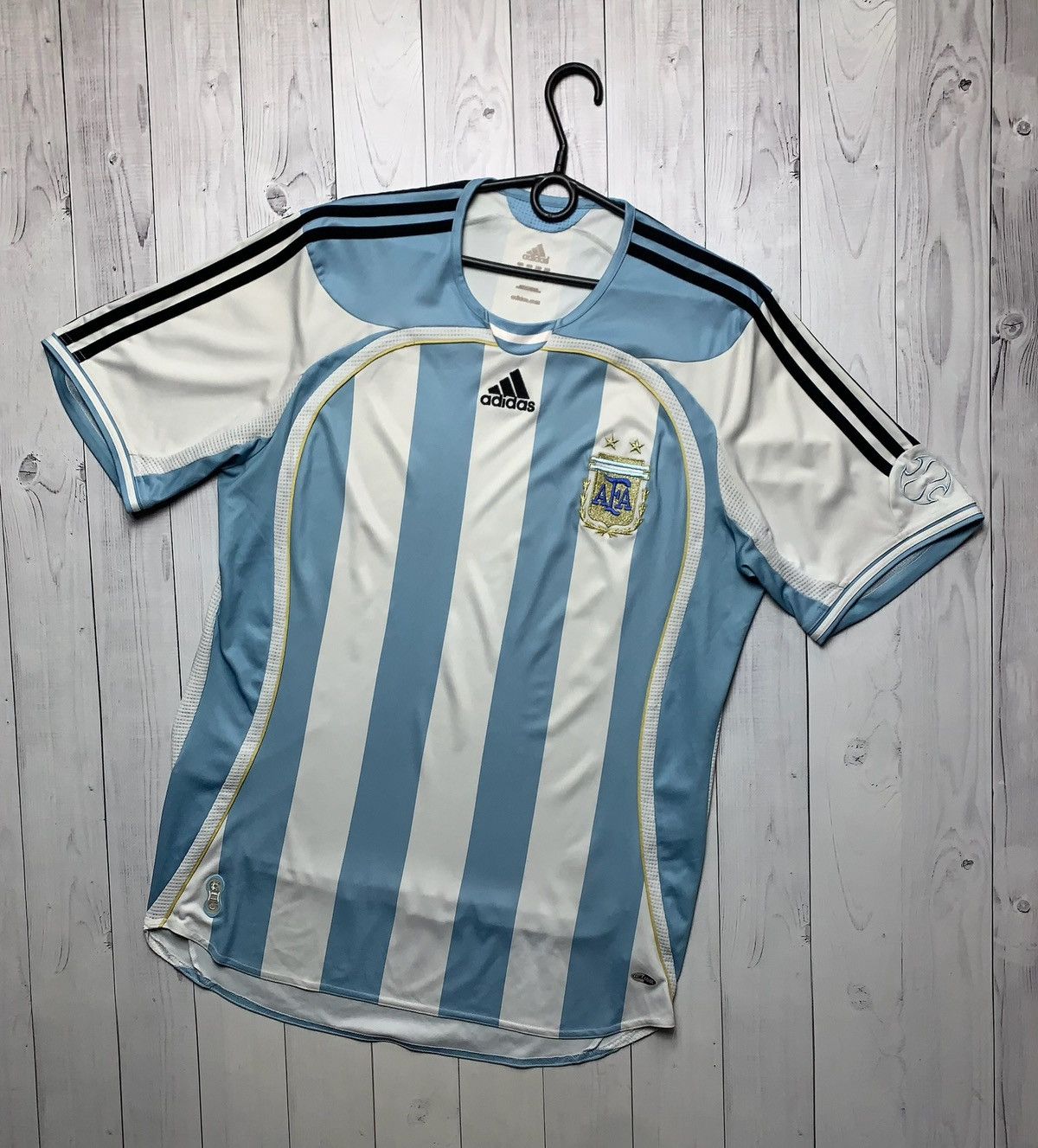 Adidas × Vintage Vintage adidas Argentina soccer jersey striped size L Size US L / EU 52-54 / 3 - 1 Thumbnail