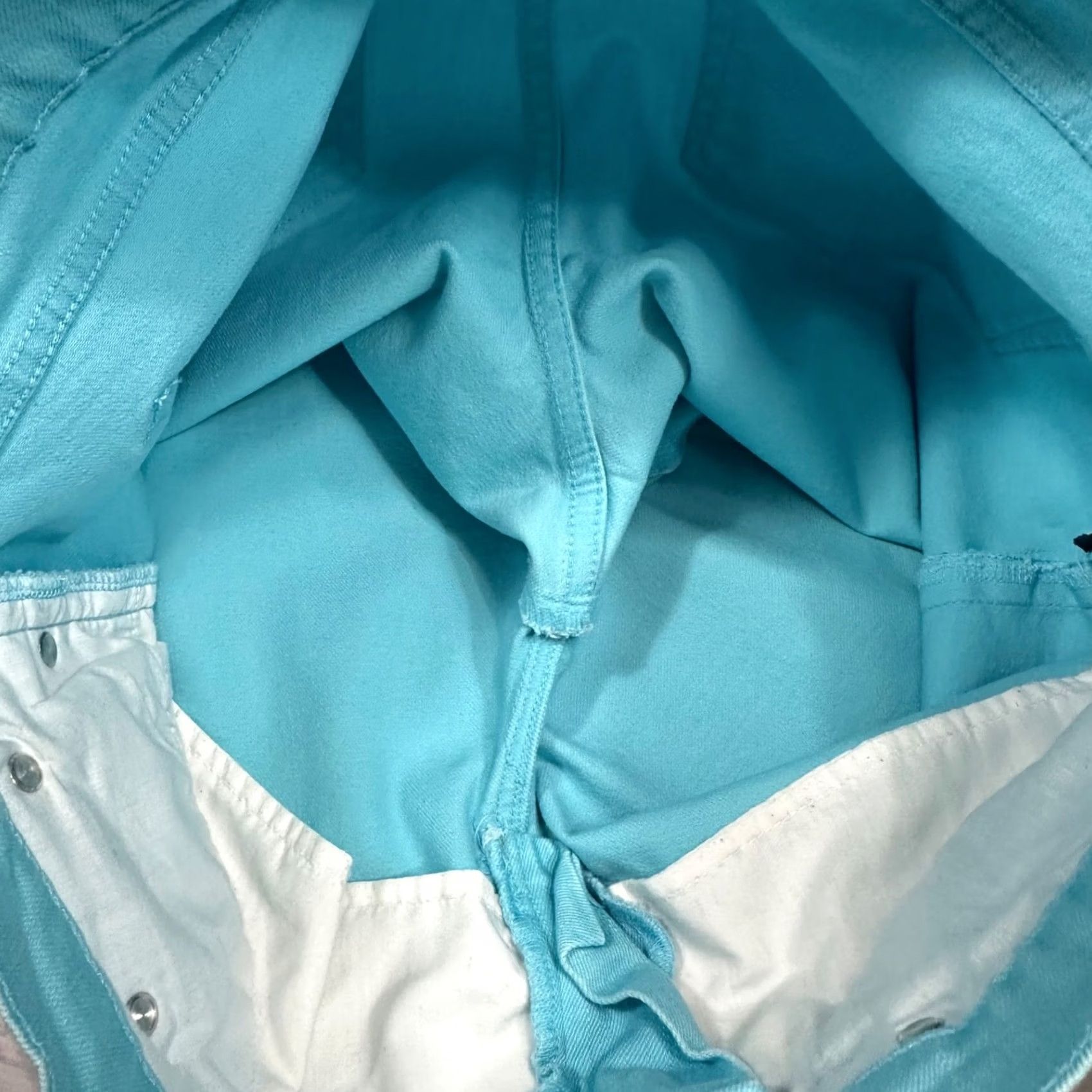Chaps Chaps Womens Capri Jeans 6 Light Blue Cotton Blend 5-Pocket Tummy Control Jeans Capri Size 28" / US 6 / IT 42 - 7 Thumbnail