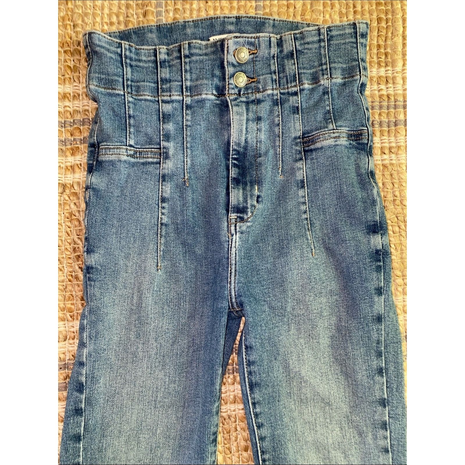 Free People We The Free $110 Jayde Flare Stretch Jeans 28” W INS 33” Size 28" / US 6 / IT 42 - 8 Thumbnail
