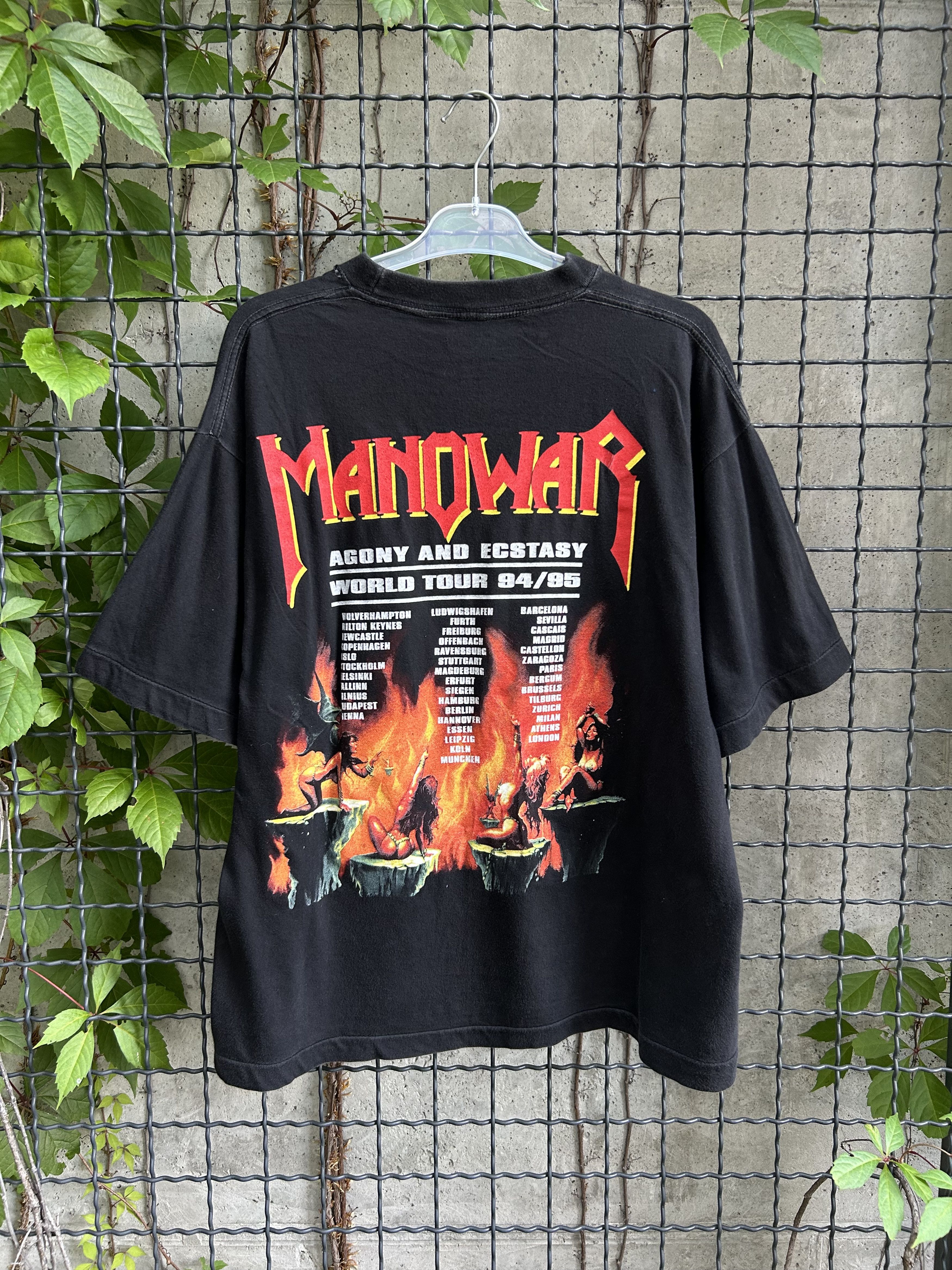 Band Tees Vintage 1994/1995 Manowar Rock Band 90s T-shirt Size US XL / EU 56 / 4 - 2 Thumbnail