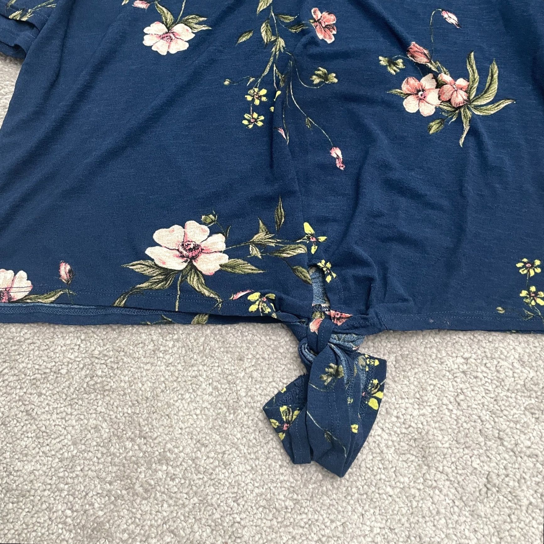 Vintage Lily White Cropped Top Womens Large Navy Blue Floral Short Sleeve Casual Blouse Size L / US 10 / IT 46 - 5 Thumbnail