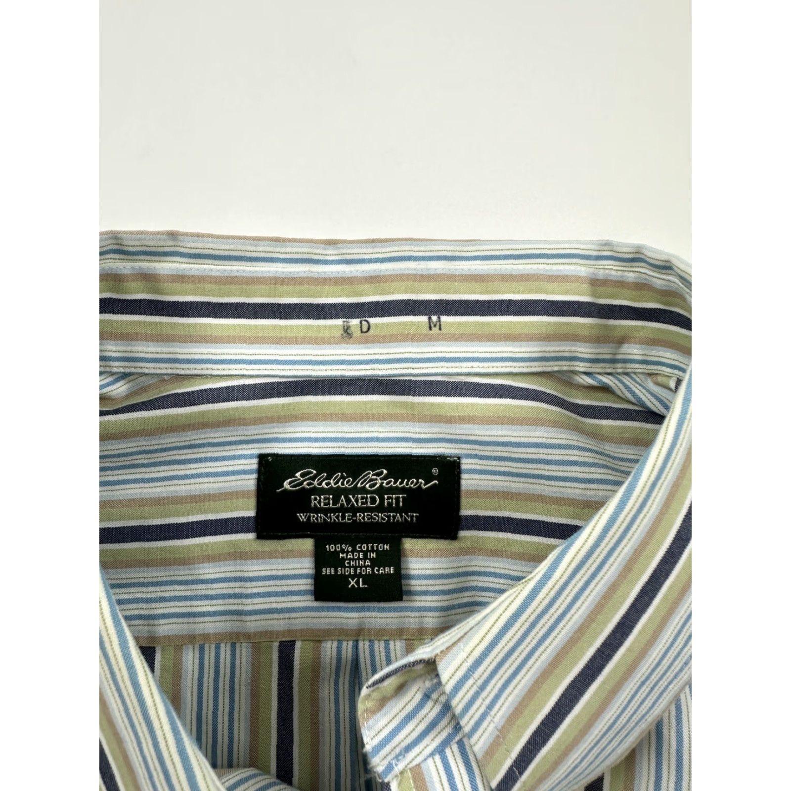 Eddie Bauer Eddie Bauer Shirt Men's XL Striped Relaxed Fit Wrinkle Resistant Button-Down Collar Casual, Business, Formal, Travel, Party/Cocktail Size US XL / EU 56 / 4 - 2 Thumbnail