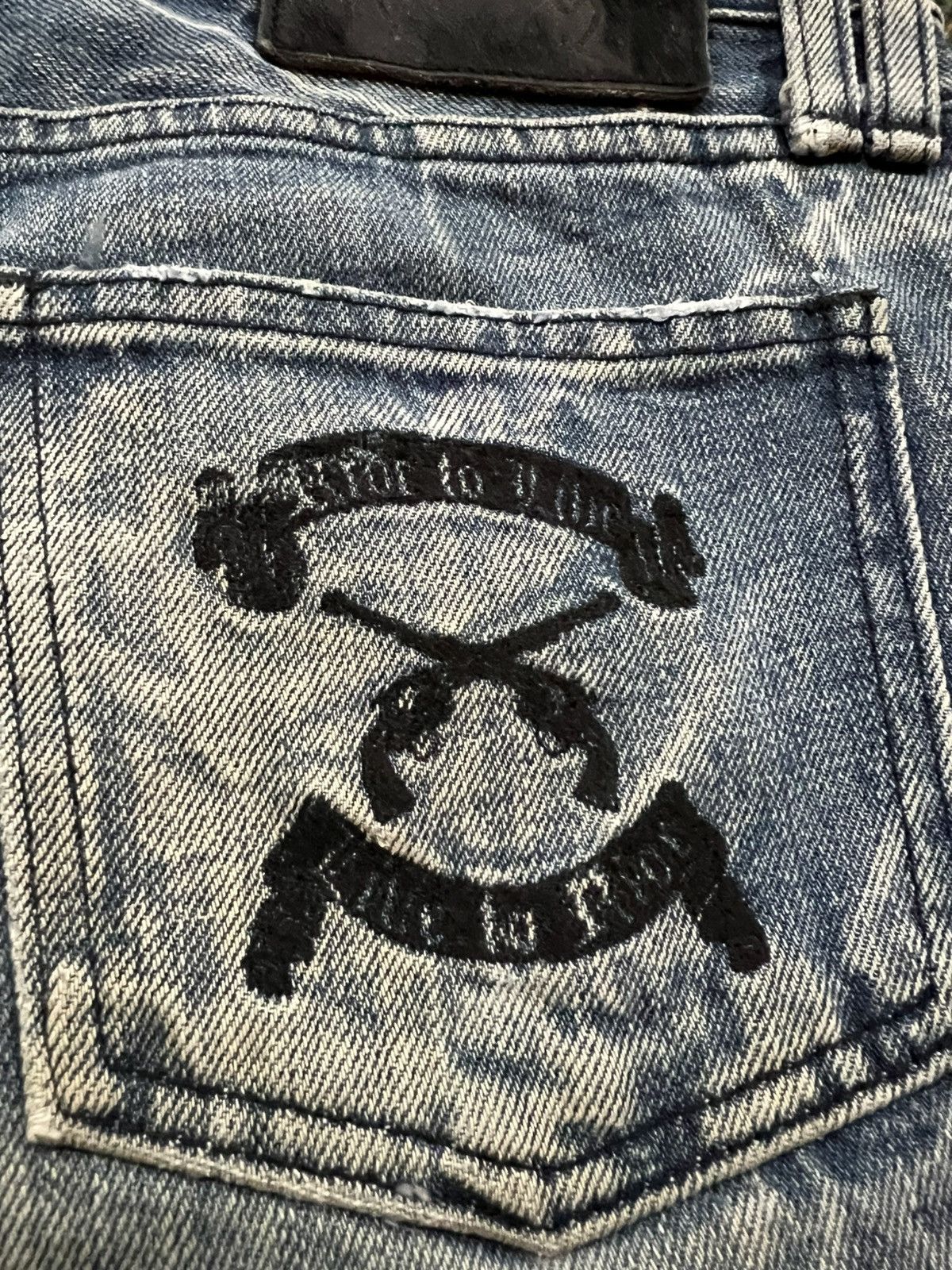 Japanese Brand ROAR CROSS PISTOL DISTRESSED JEANS Size 30" / US 8 / IT 44 - 21 Thumbnail