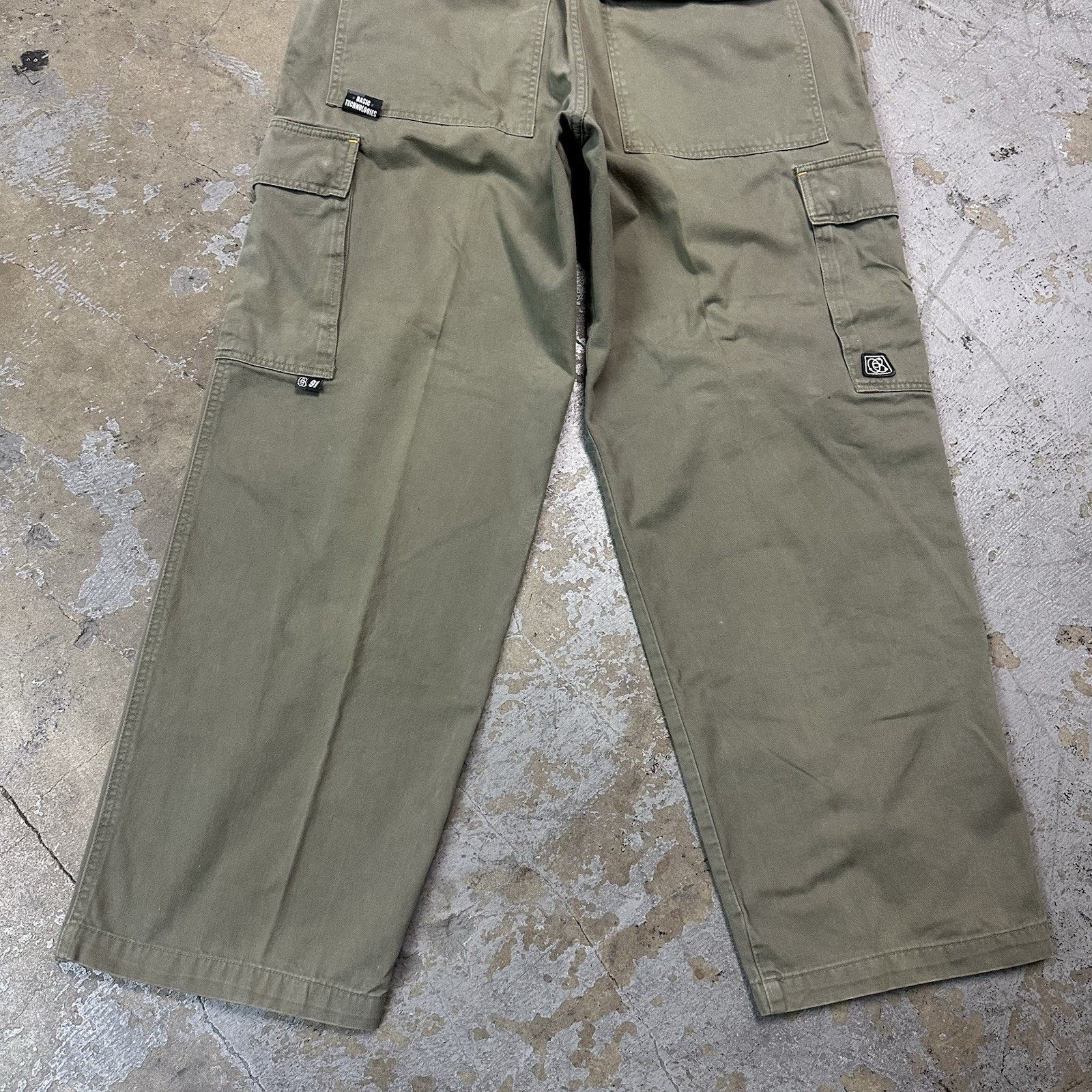 Vintage Vintage Kikwear Army Green Cargo Pants Size 36 Men Skate Size US 36 / EU 52 - 6 Thumbnail