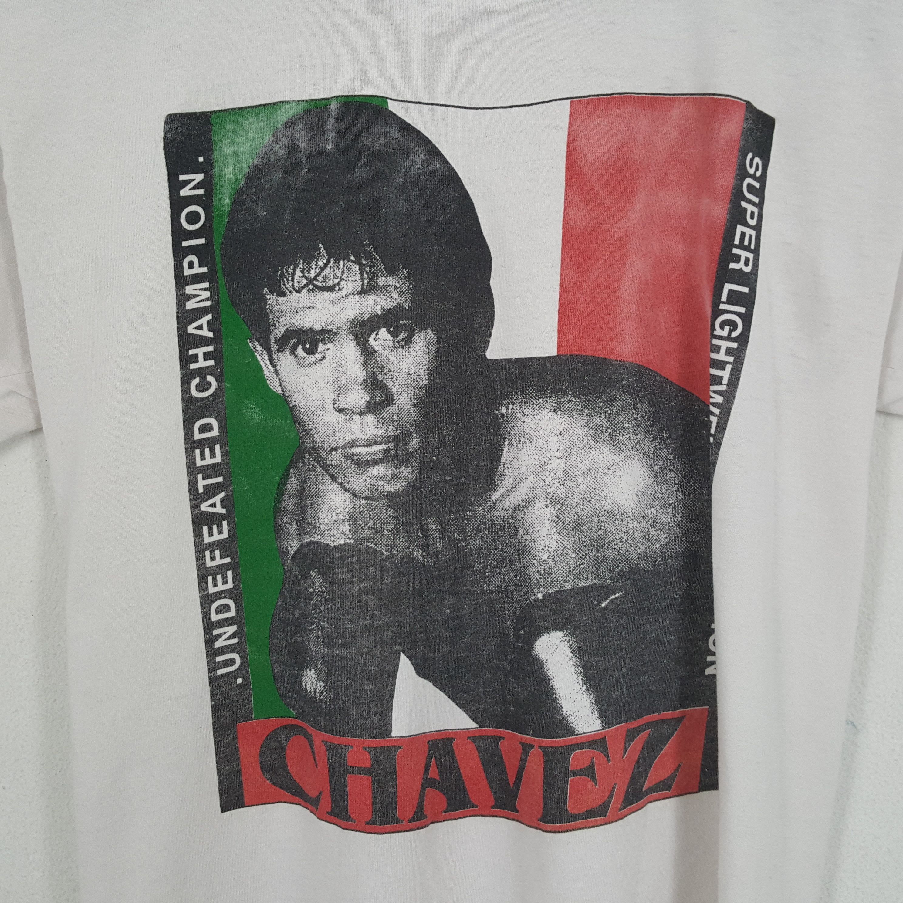Vintage CHAVEZ Boxer Photo Print Design Style Tshirt Size US M / EU 48-50 / 2 - 2 Thumbnail