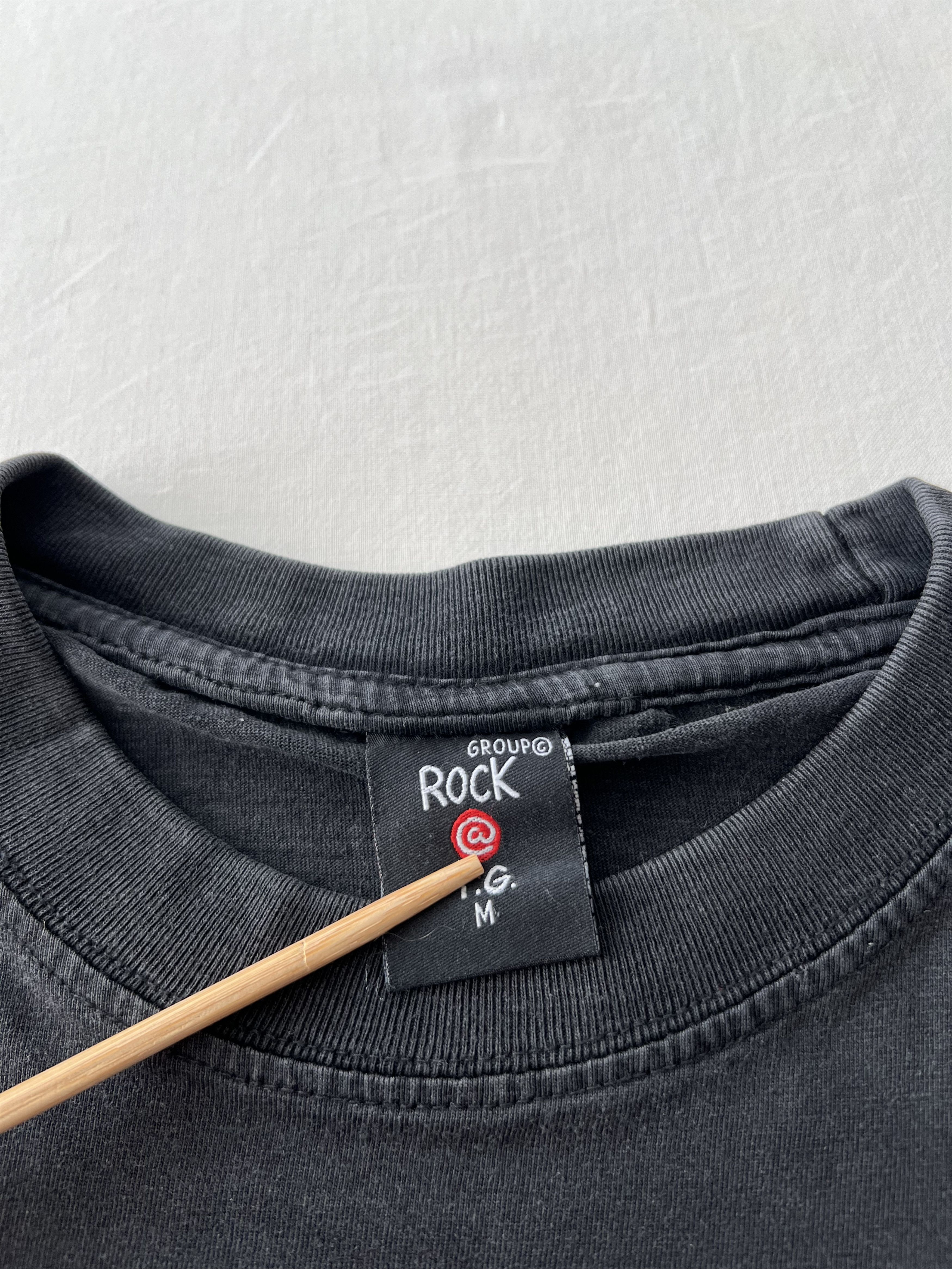 Band Tees Vintage 2000s Rage Against The Machine Black T-shirt Size US M / EU 48-50 / 2 - 9 Thumbnail