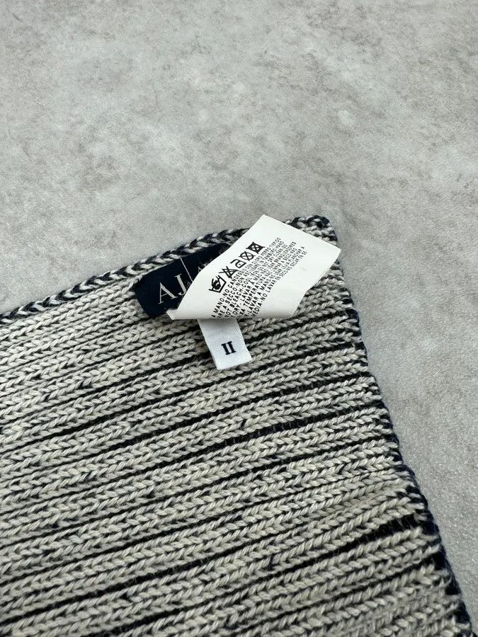 Armani 2000s Armani Scarf & Beanie White Painted Effect Set Size ONE SIZE - 11 Thumbnail