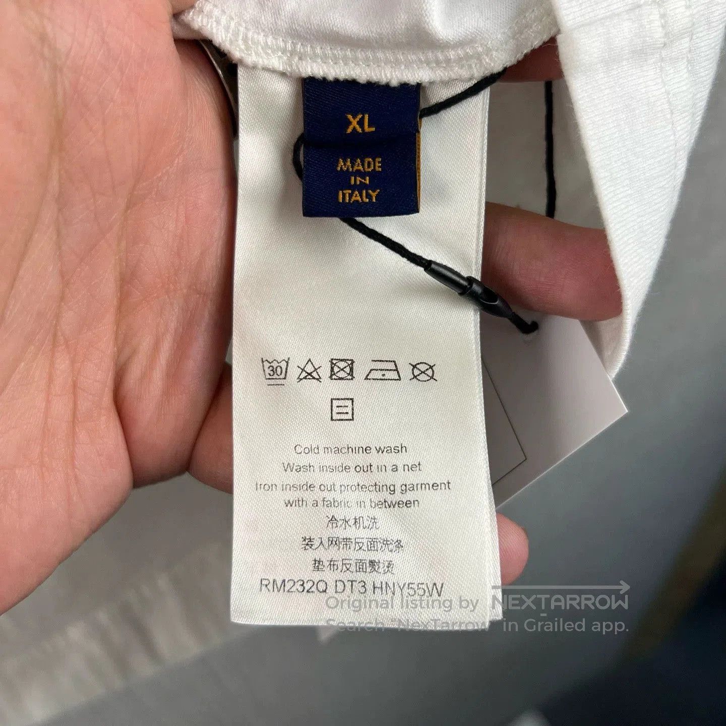 Louis Vuitton Louis Vuitton Solid Logo Round Neck Tee. Size US XL / EU 56 / 4 - 5 Thumbnail
