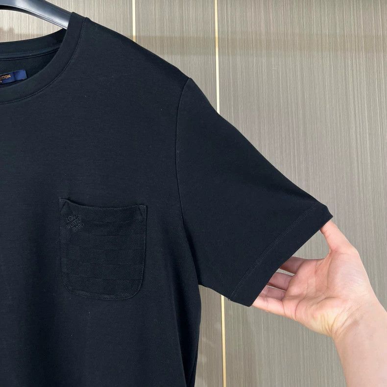 Louis Vuitton Louis Vuitton Black Short Sleeve Tshirt-2506 Size US XL / EU 56 / 4 - 4 Thumbnail