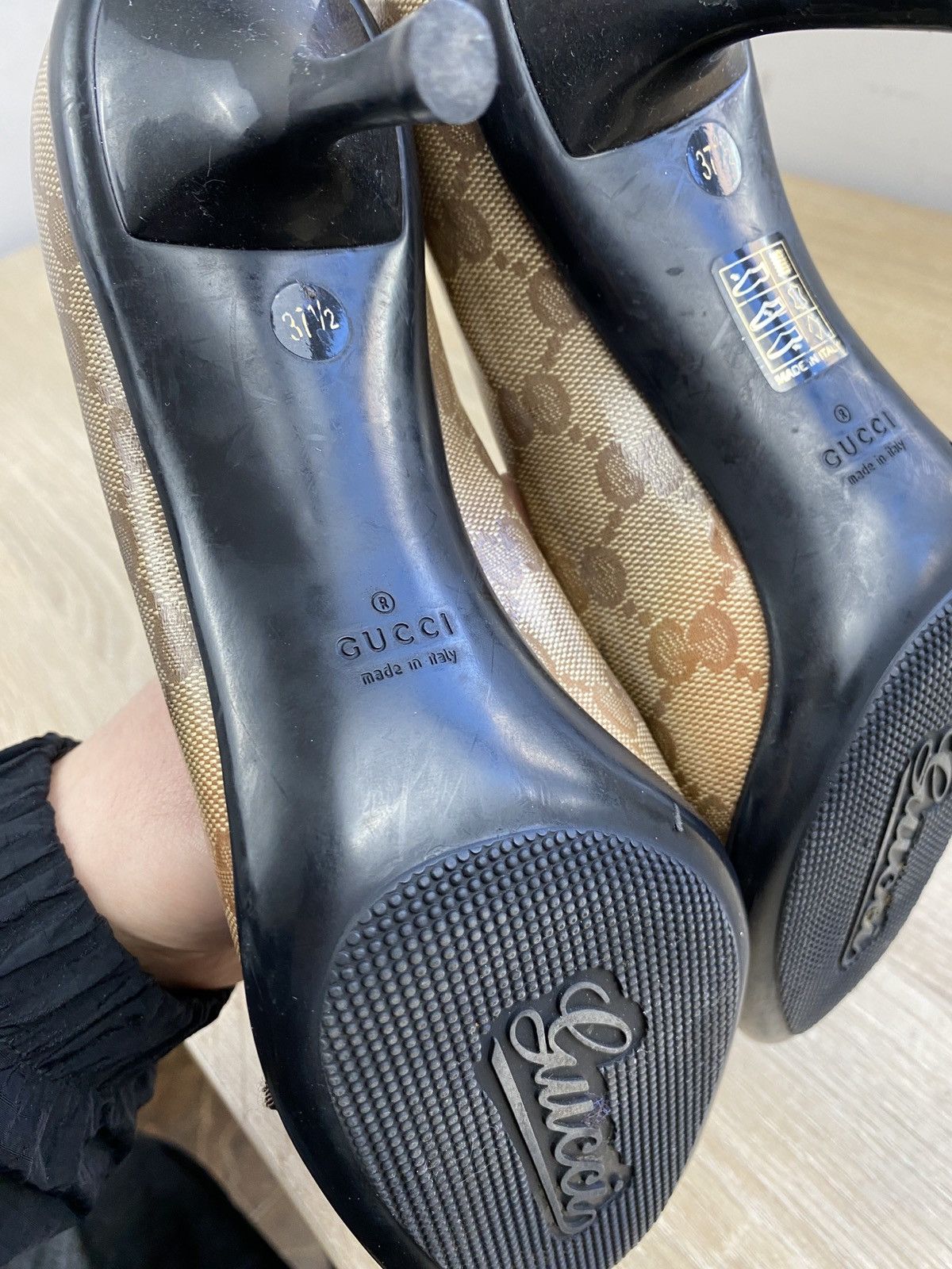 Gucci Gucci Vintage Y2K Beige GG Monogram Pumps Rare Retro Hype Size US 7 / IT 37 - 8 Thumbnail