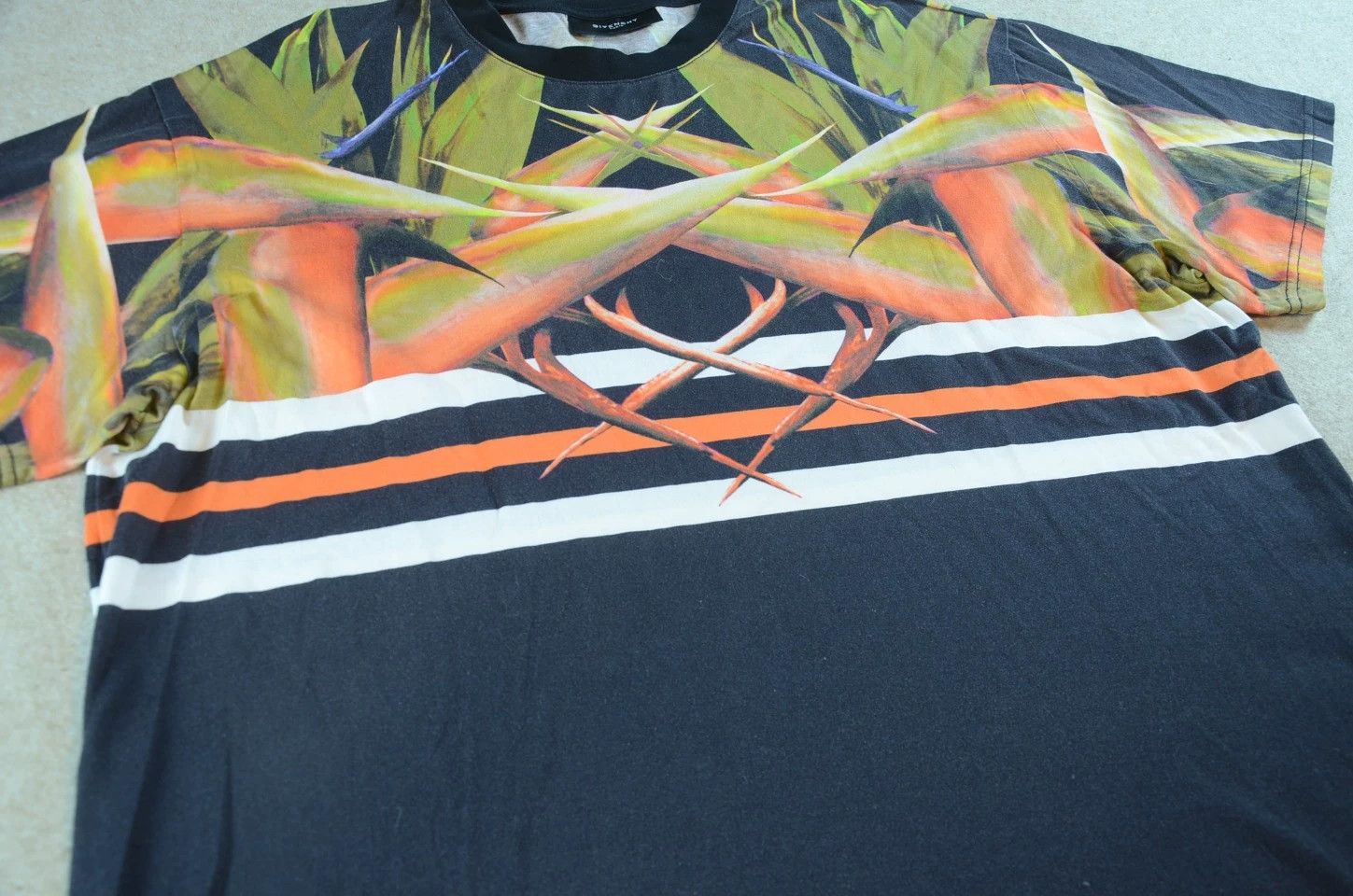 Givenchy Givenchy 14SS Classic Bird of Paradise Short-Sleeve Tee Size US S / EU 44-46 / 1 - 2 Thumbnail