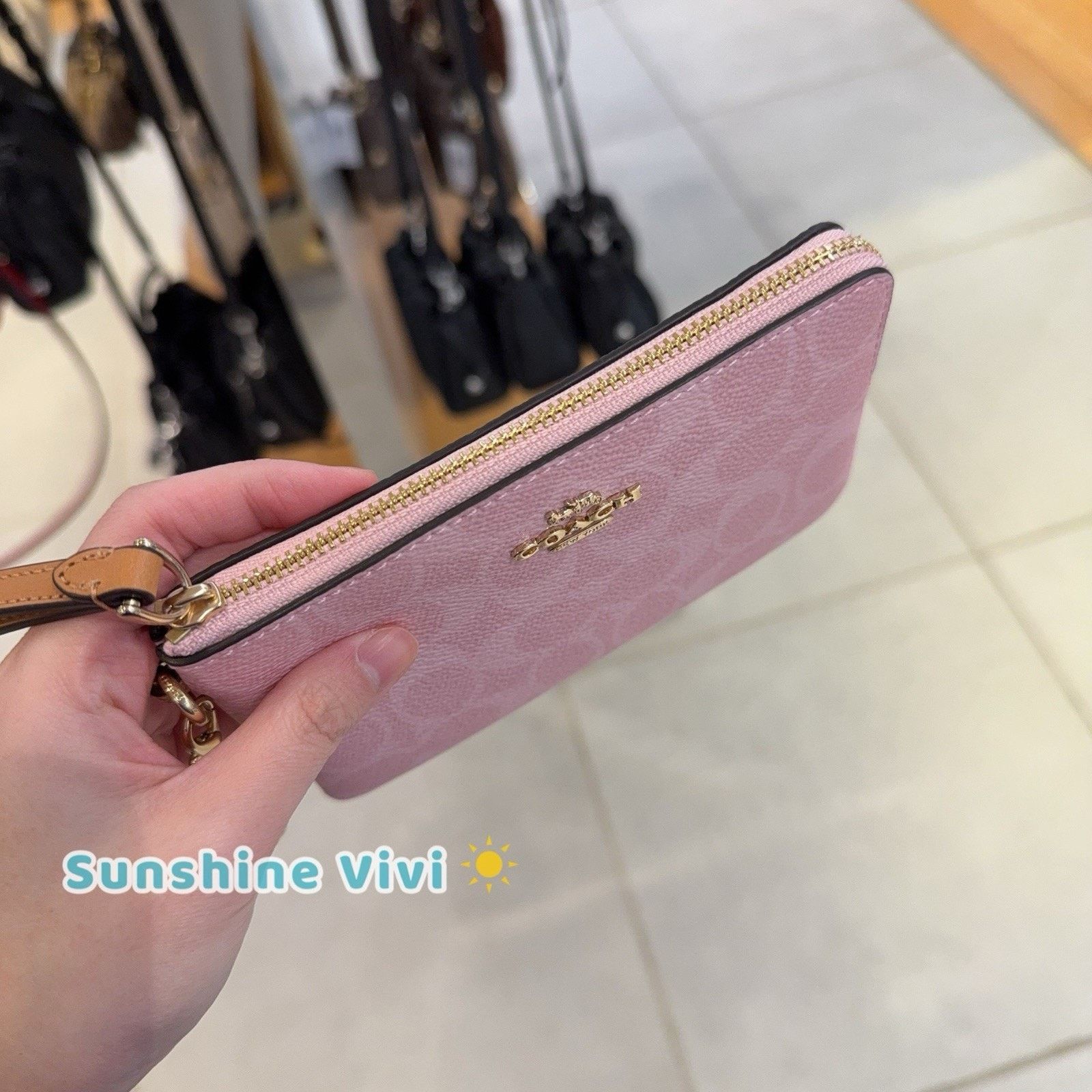 Coach NWT Coach CEF72 Corner Zip Wristlet Charm Gold Powder Pink Size ONE SIZE - 4 Thumbnail