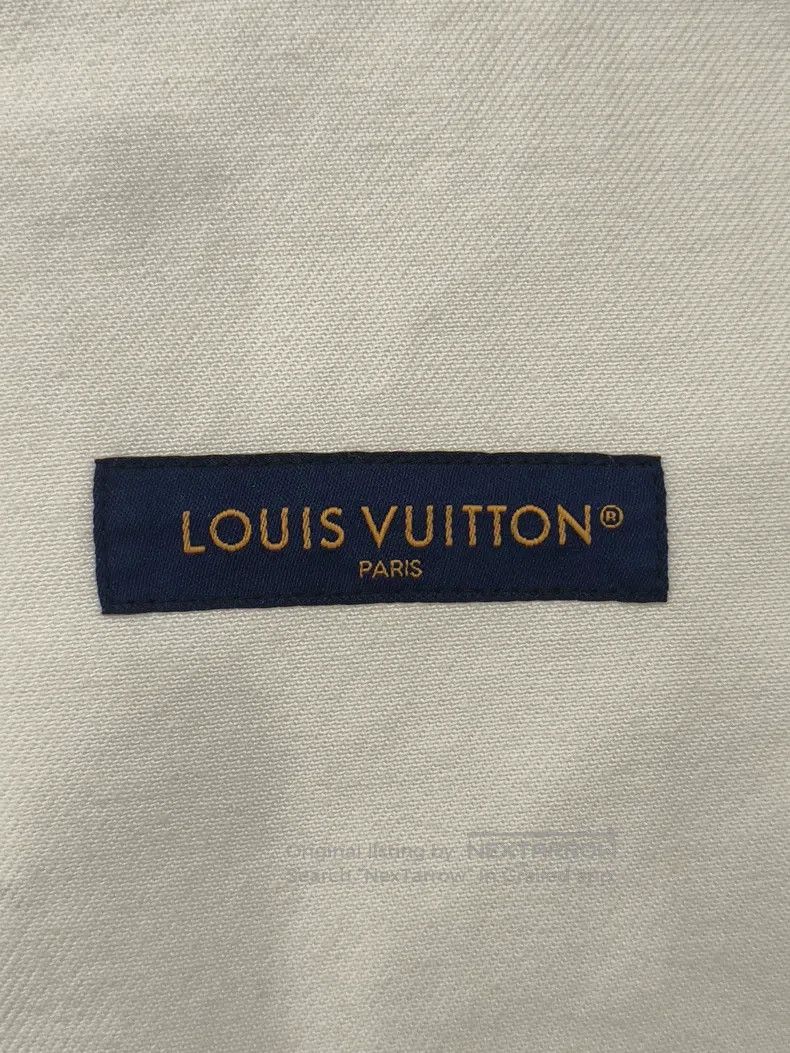 Louis Vuitton Louis Vuitton Beige embossed logo short sleeve shirt Size US M / EU 48-50 / 2 - 5 Thumbnail