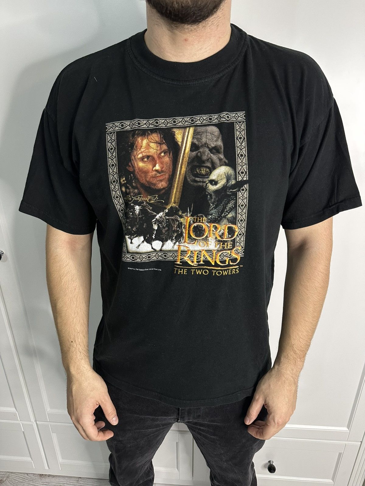 Vintage Vintage 2002 Lord Of The Rings The Two Towers t-shirt Size US L / EU 52-54 / 3 - 1 Thumbnail