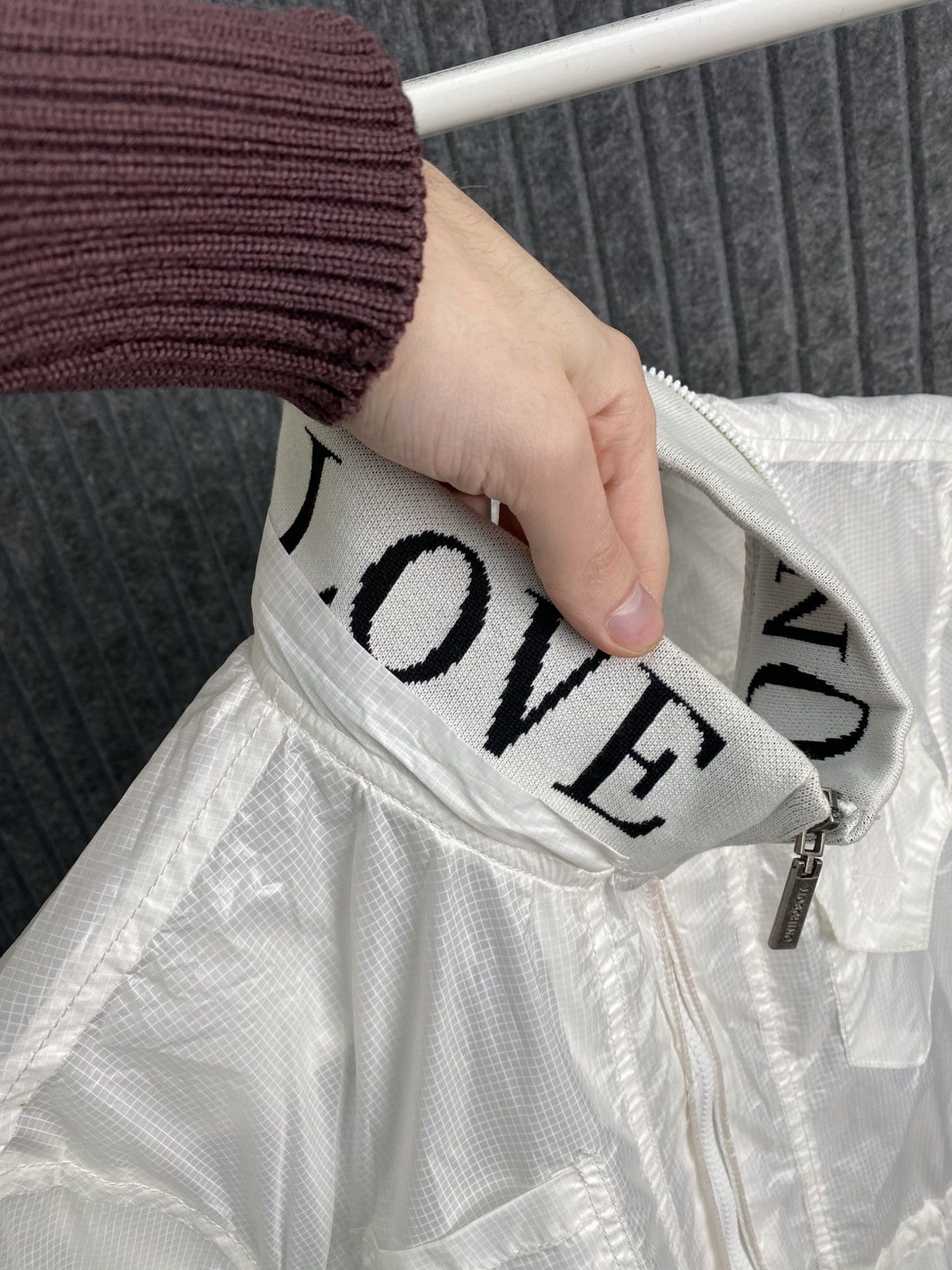 Love Moschino Love Moschino Women’s White Lightweight Jacket Zip Up Size M / US 6-8 / IT 42-44 - 5 Thumbnail